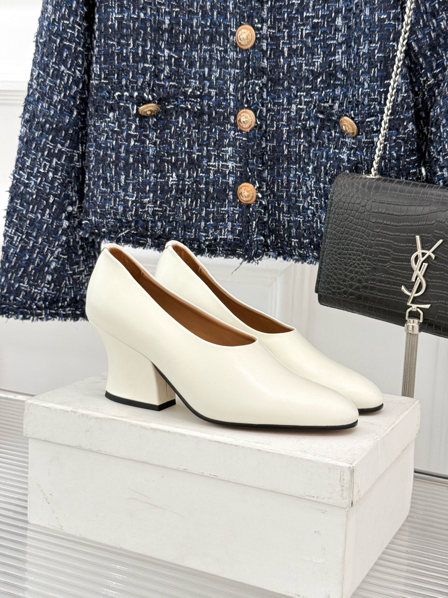 Туфли женские в стиле Jil Sander белого цвета