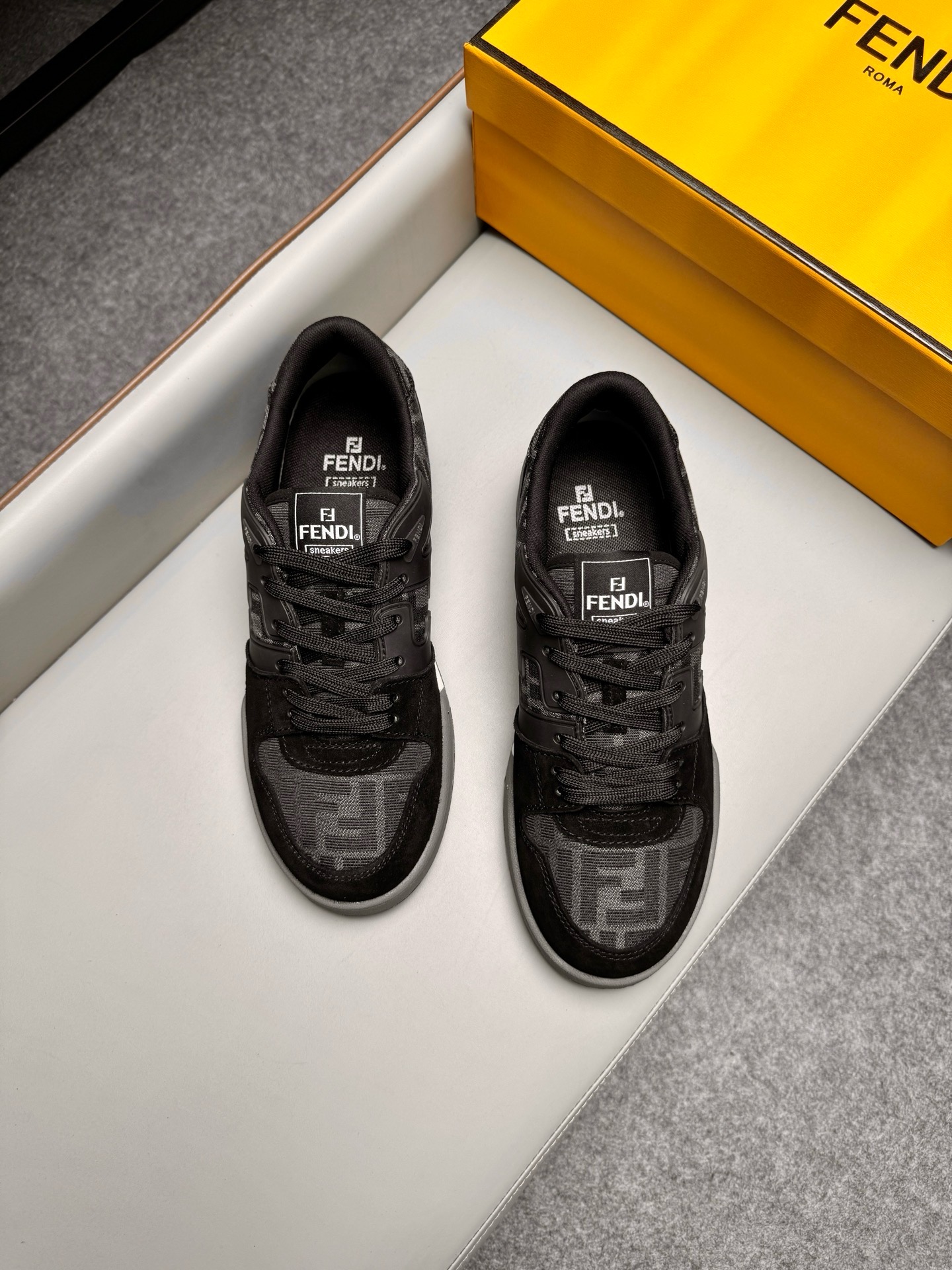 Кроссовки мужские в стиле Fendi Match чёрного цвета