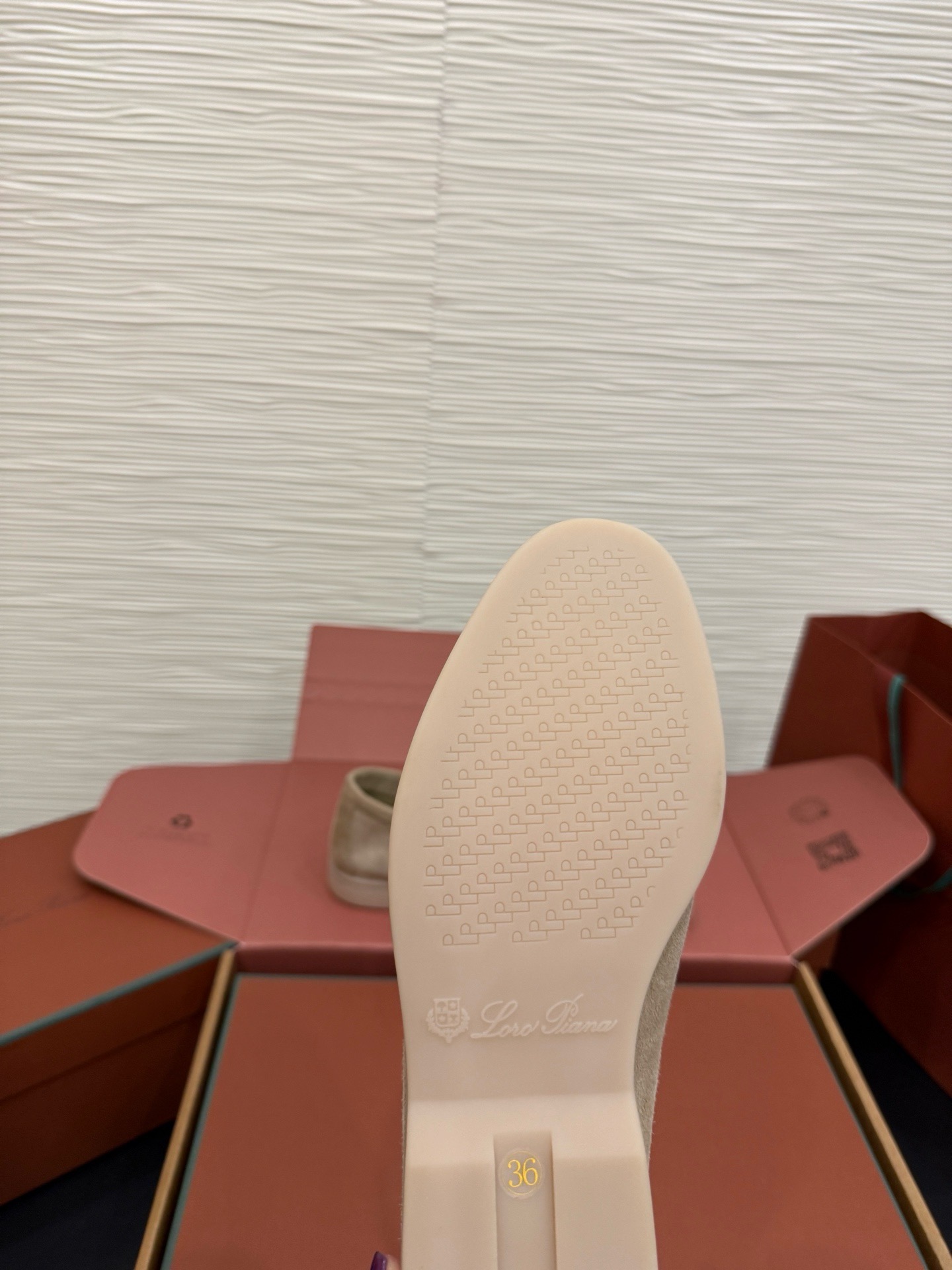 Лоферы Loro Piana Summer Charms Walk бежевого цвета
