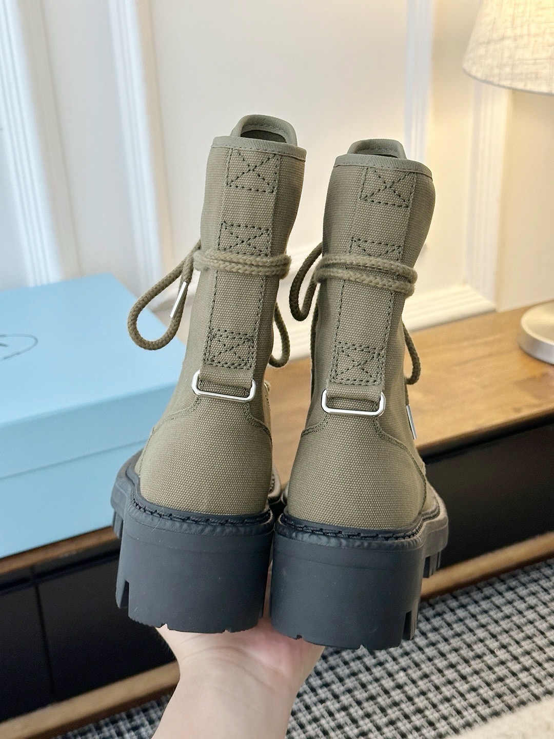 Ботинки женские Prada Canvas Combat Boot цвета хаки