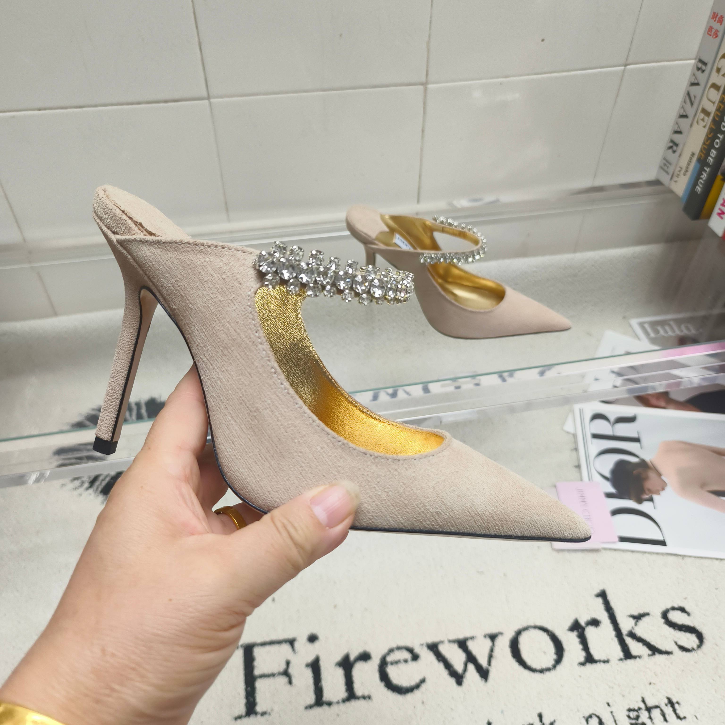 Мюли женские в стиле Jimmy Choo Bing Pump бежевого цвета