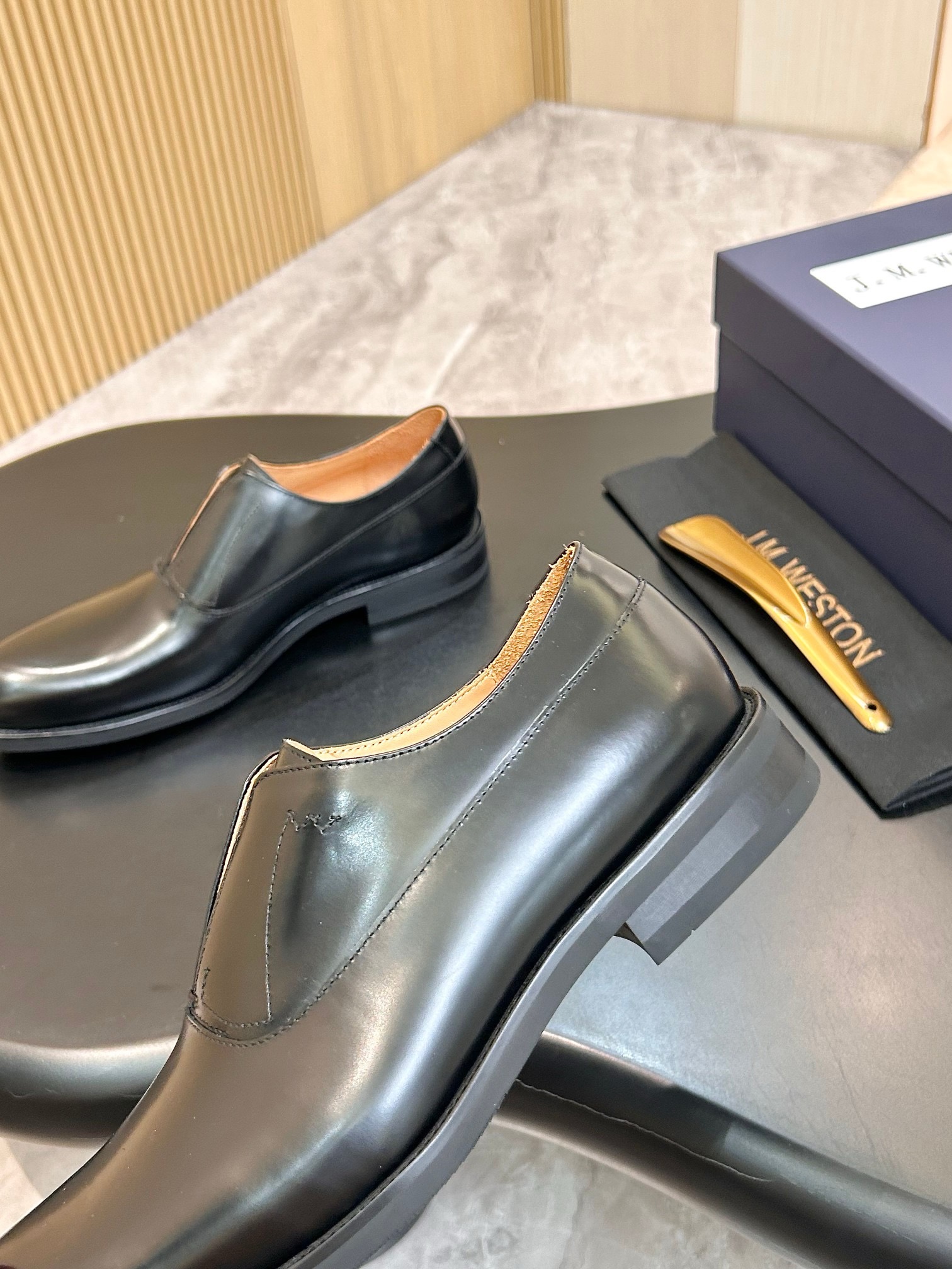 Туфли мужские J.M. Weston Iena Slip-On Oxford чёрного цвета