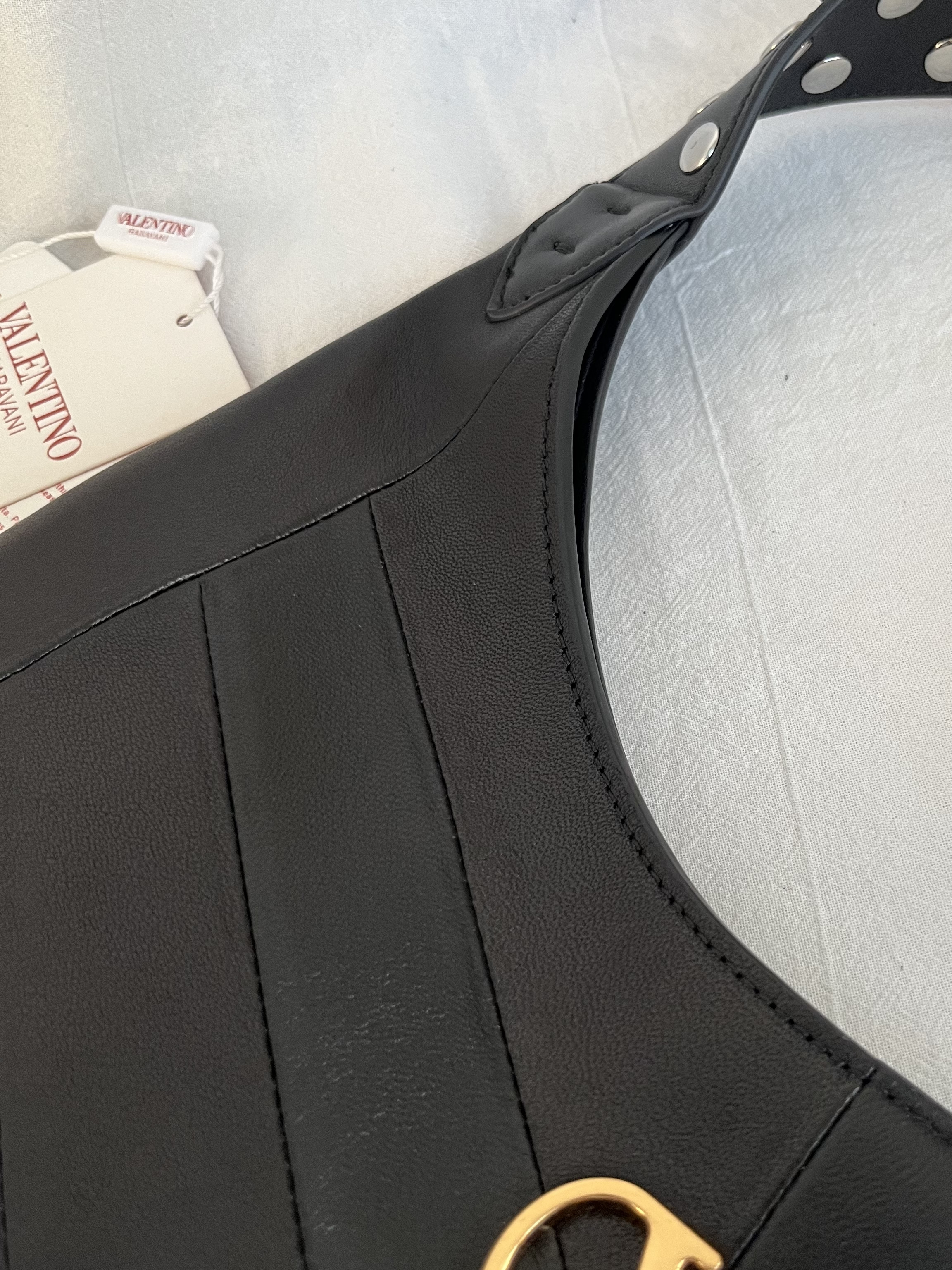 Сумка женская в стиле Valentino Garavani Hoboho Hobo чёрного цвета(35 cм)
