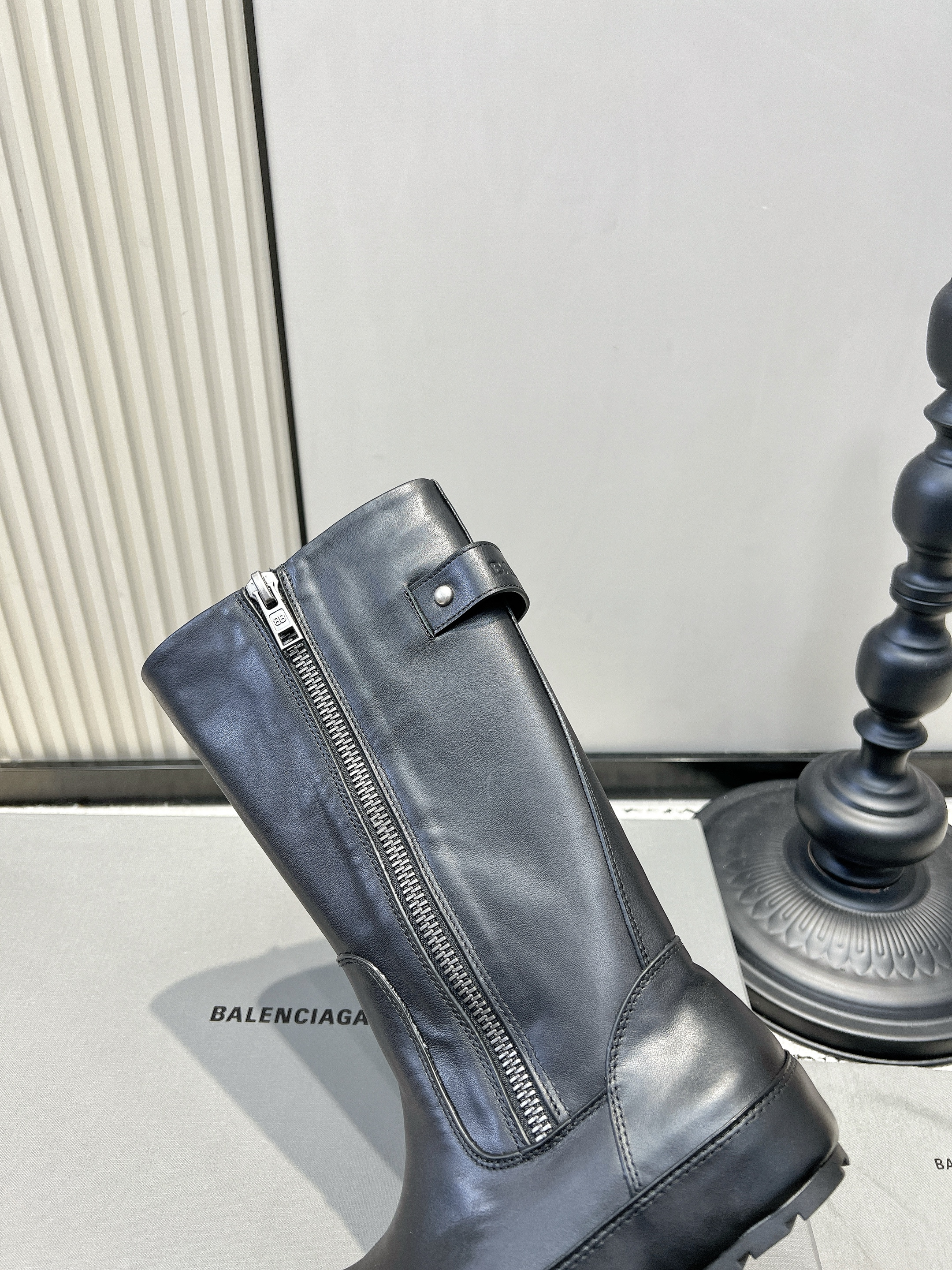 Сапоги женские Balenciaga чёрного цвета