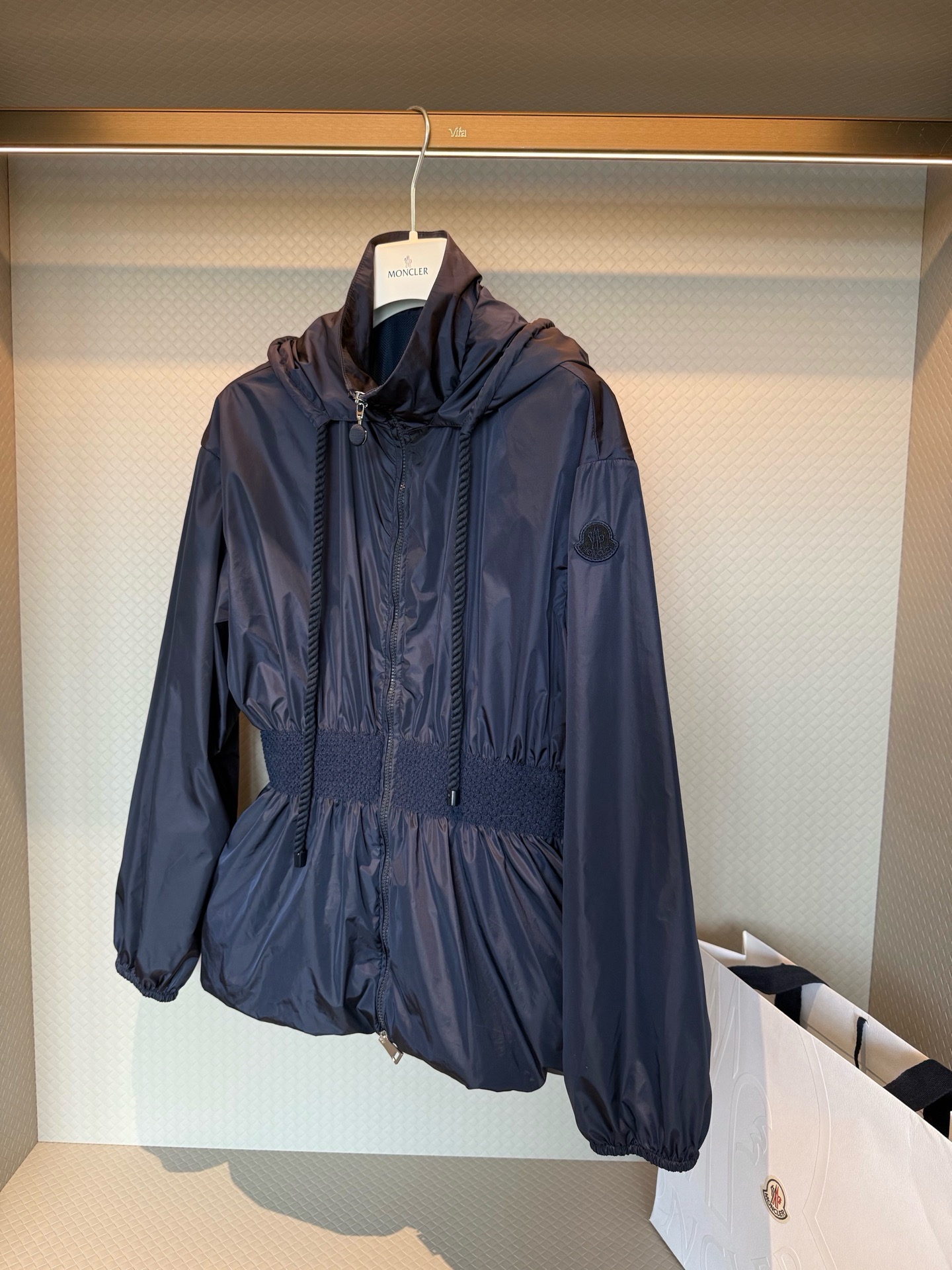 Куртка женская в стиле Moncler синего цвета