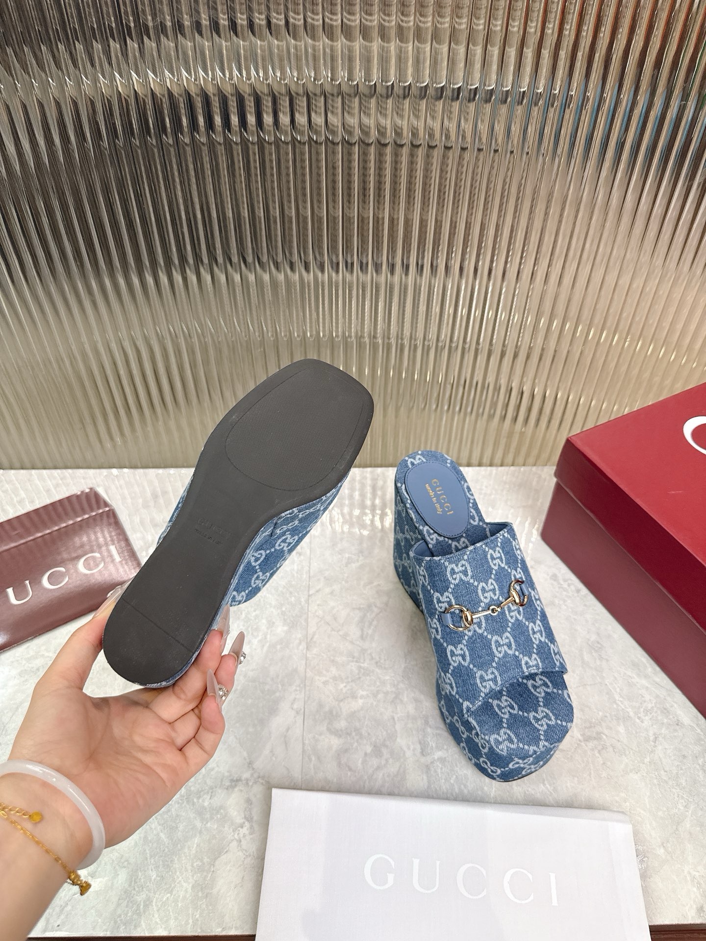 Мюли женские в стиле Gucci Princetown с GG-мотивом синего цвета