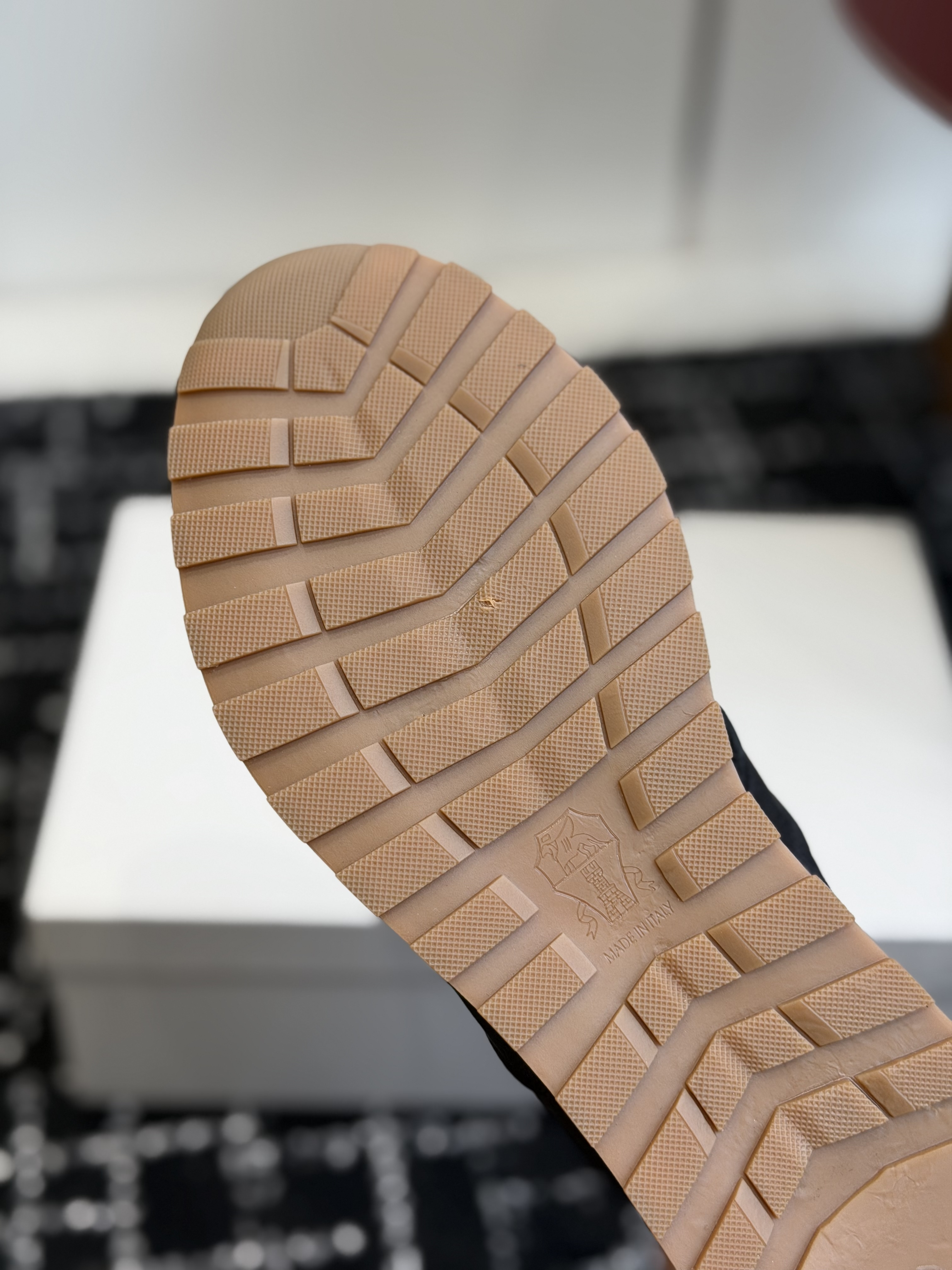 Кроссовки женские в стиле Brunello Cucinelli черного цвета