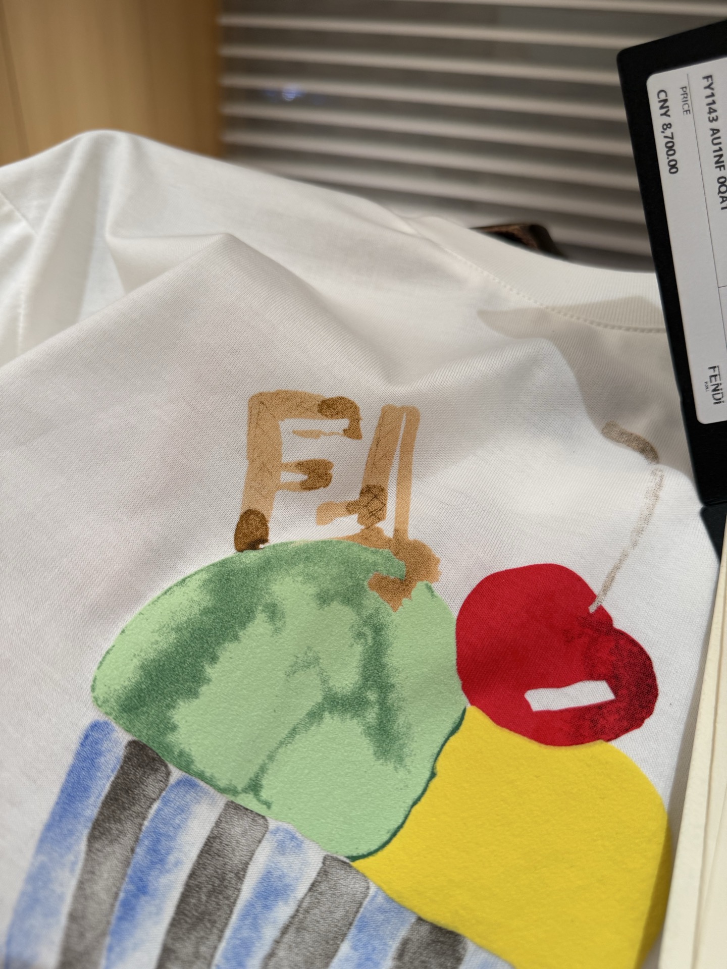 Футболка мужская в стиле Fendi с принтом мороженого белого цвета