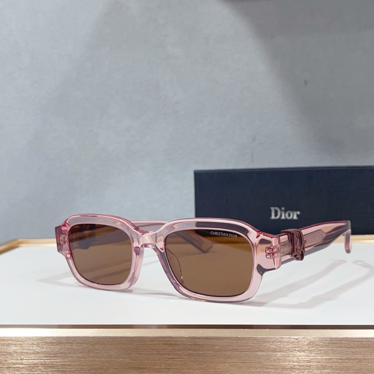 Очки солнцезащитные в стиле Dior Oblique S2I