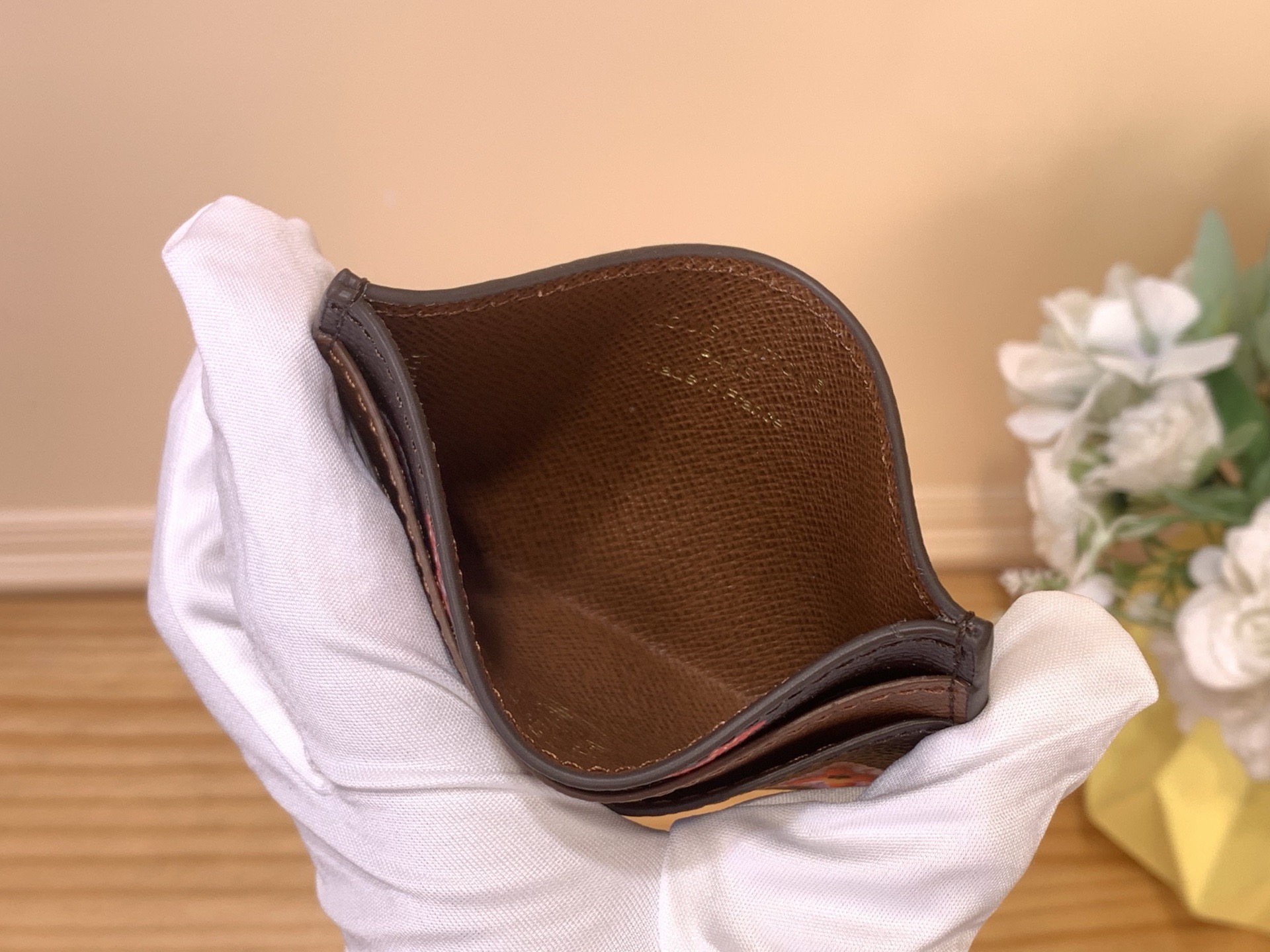 Картхолдер унисекс в стиле Louis Vuitton Double Monogram Donuts коричневого цвета