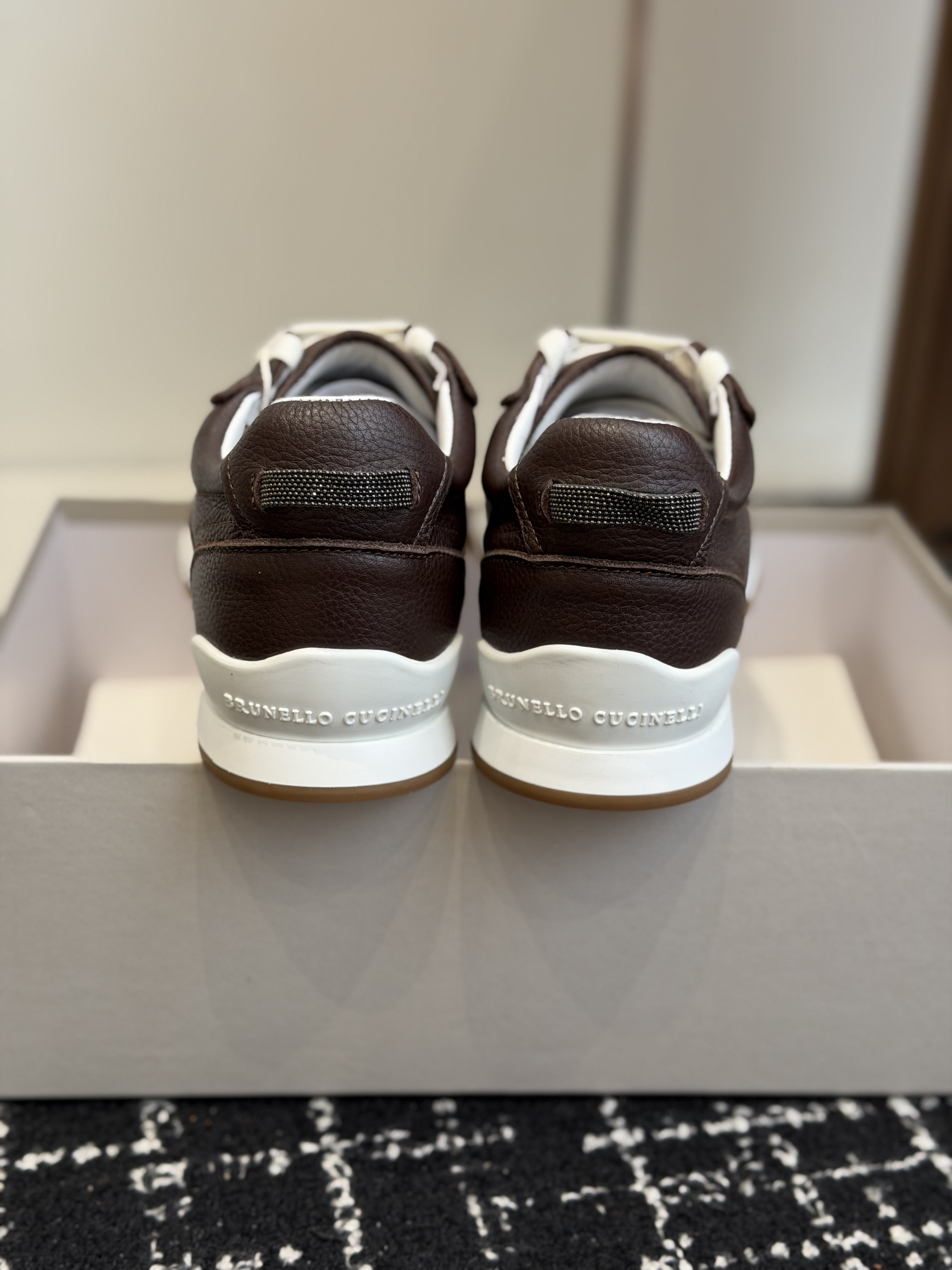 Кроссовки женские в стиле Brunello Cucinelli коричневого цвета