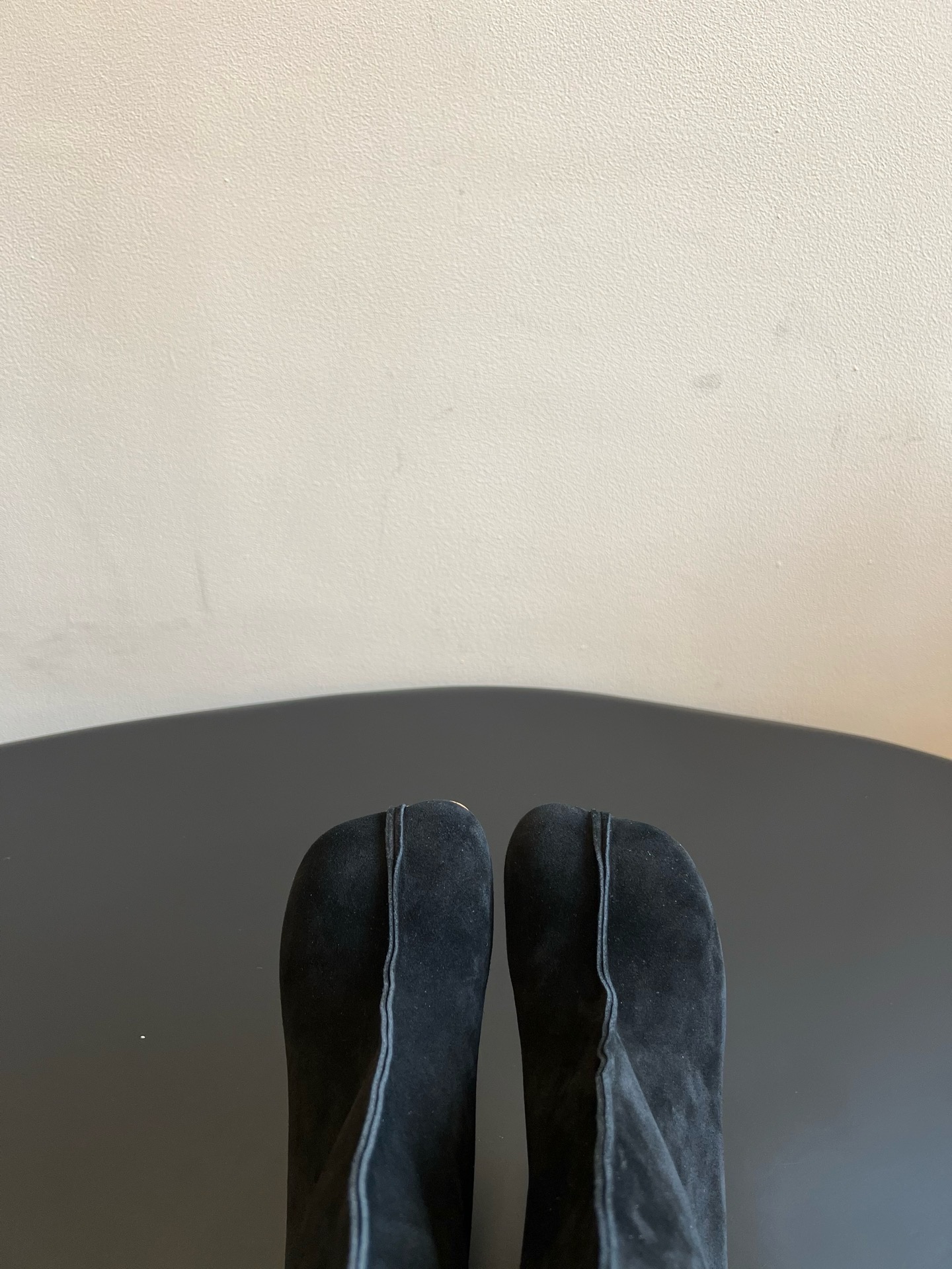 Сапоги женские Maison Margiela Tabi чёрного цвета