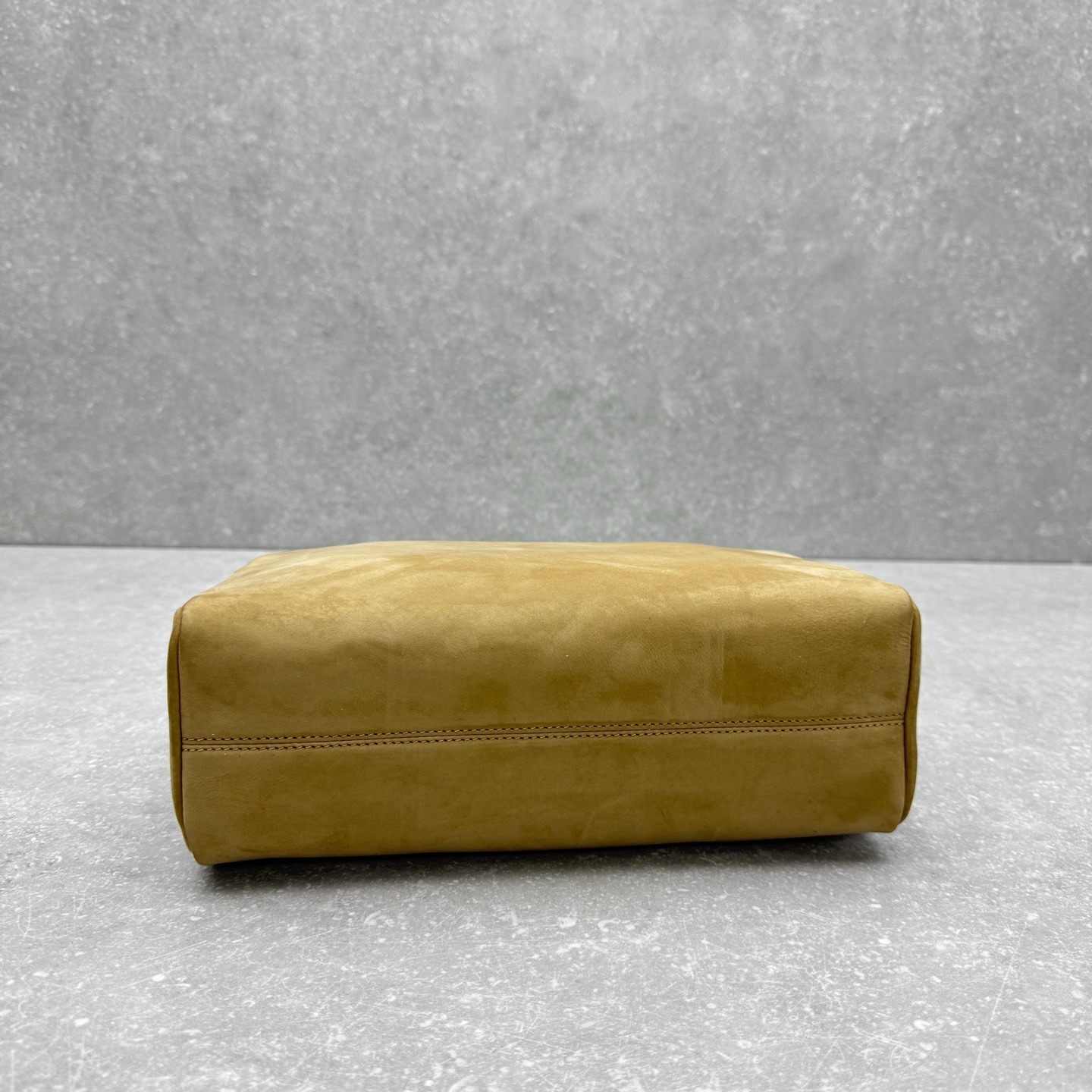 Сумка женская в стиле The Row Astra песочного цвета