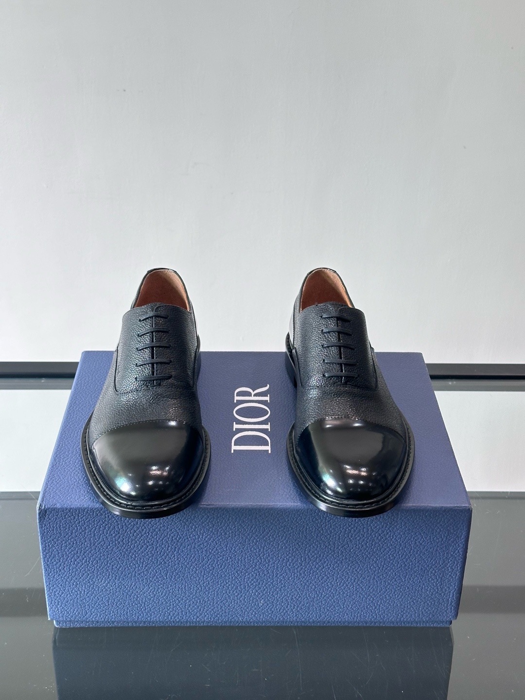 Туфли мужские в стиле Dior Oxford из натуральной кожи черного цвета