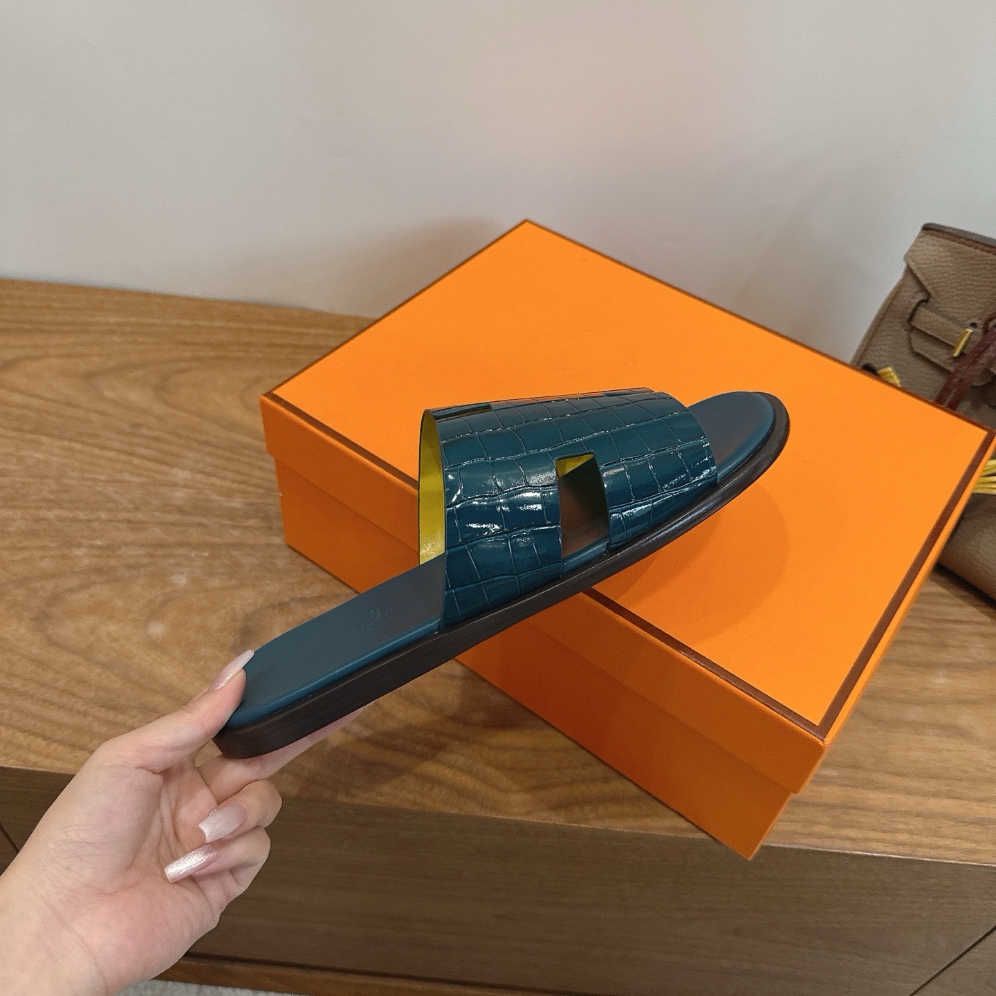Шлёпанцы мужские в стиле Hermès Eclair сине-зелёного цвета