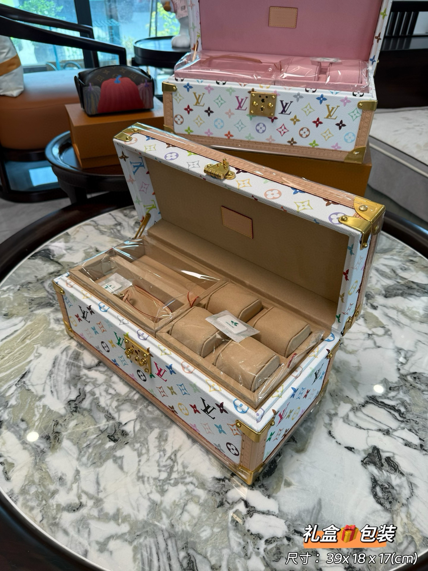 Шкатулка для украшений Louis Vuitton Coffret 8 Monogram Multicolor белая (бежевая внутренняя отделка)