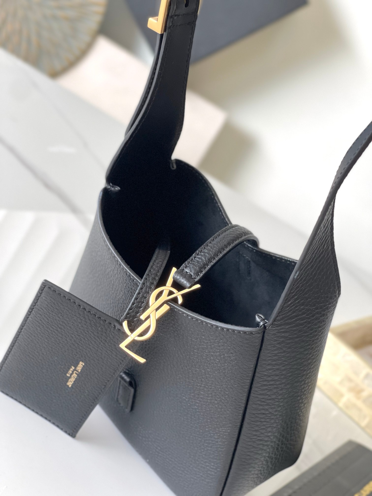 Сумка женская в стиле Saint Laurent Mini Hobo черного цвета