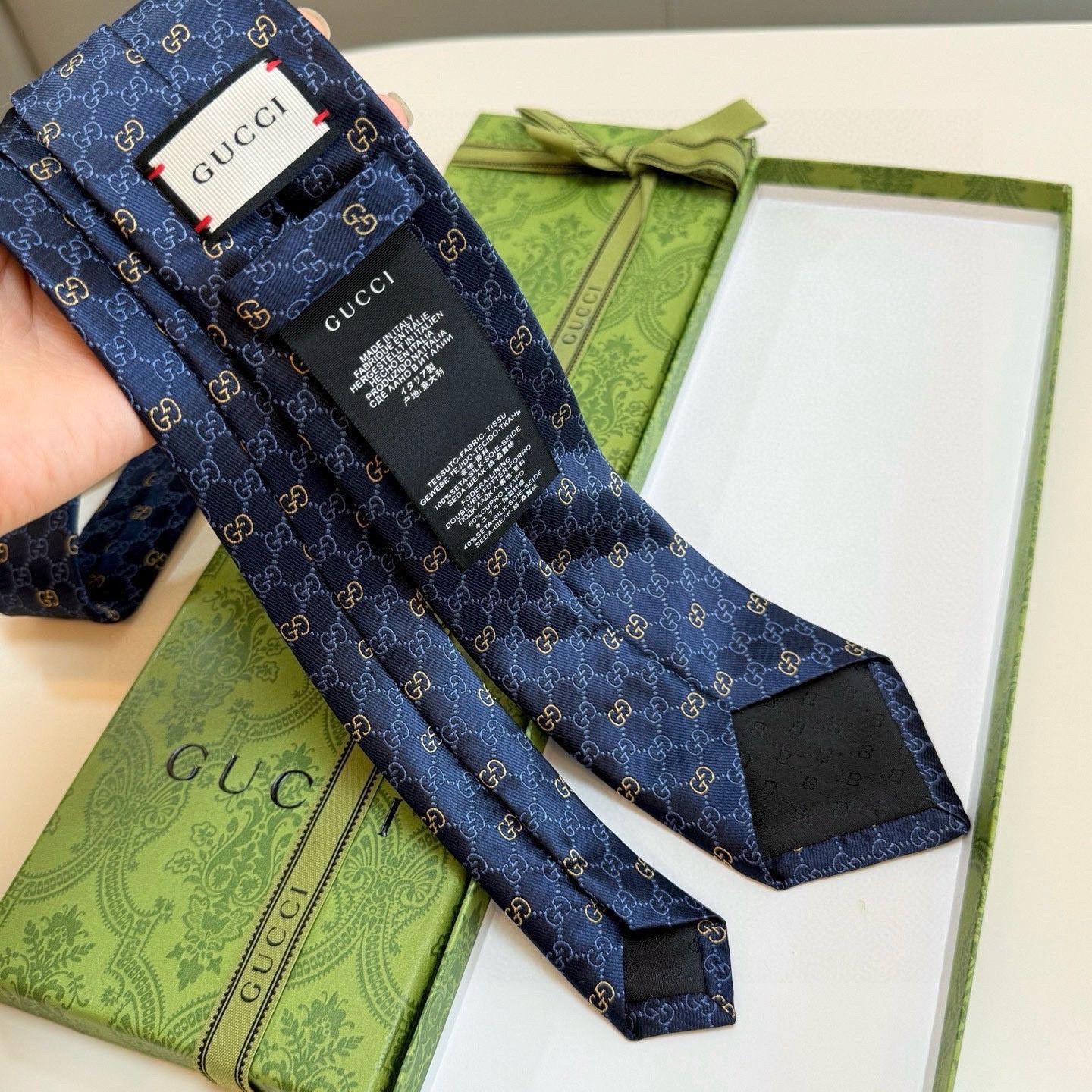 Галстук мужской в стиле Gucci синего цвета с жаккардовым узором GG