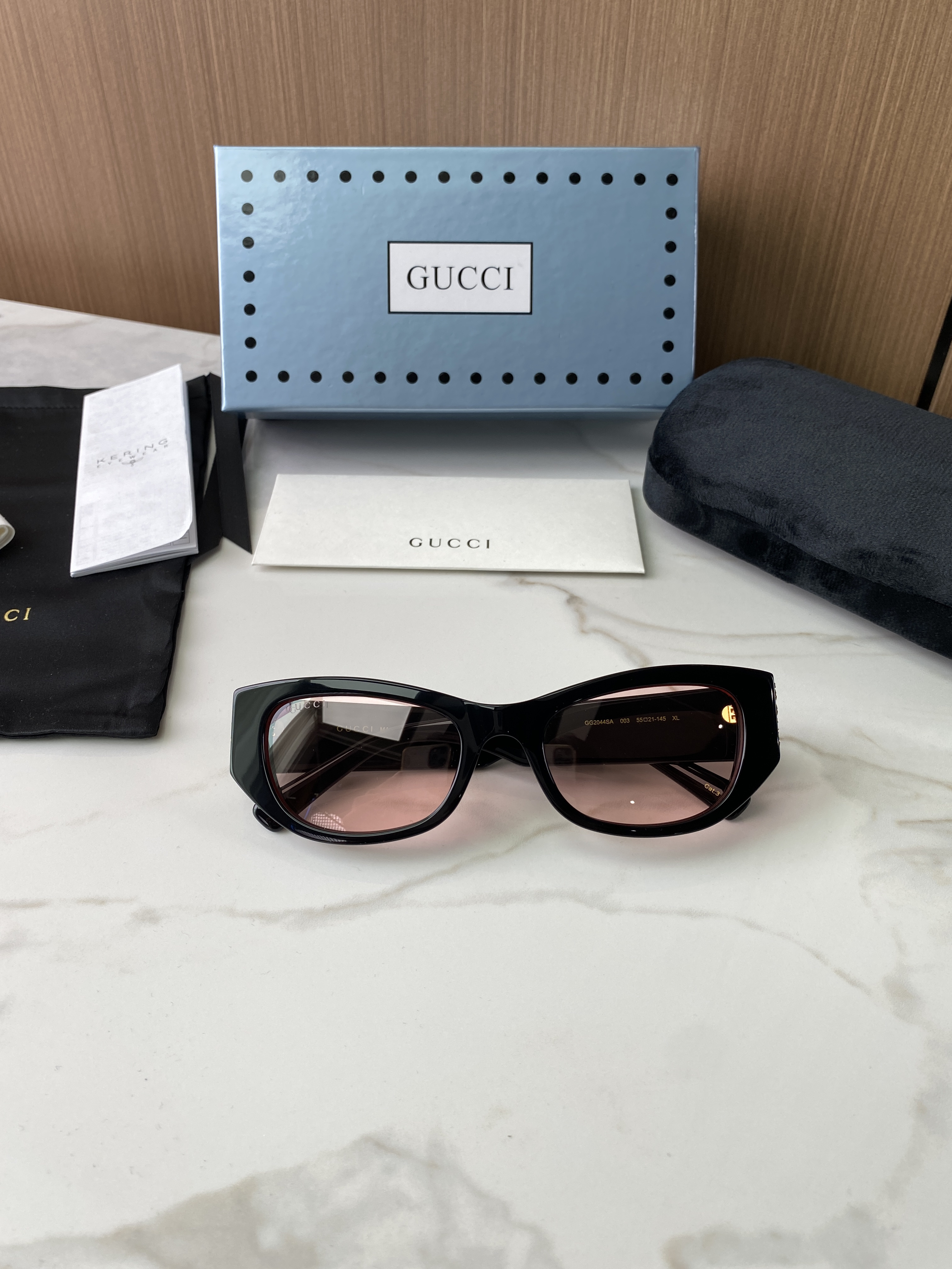 Очки солнцезащитные унисекс в стиле Gucci в массивной оправе прямоугольной формы