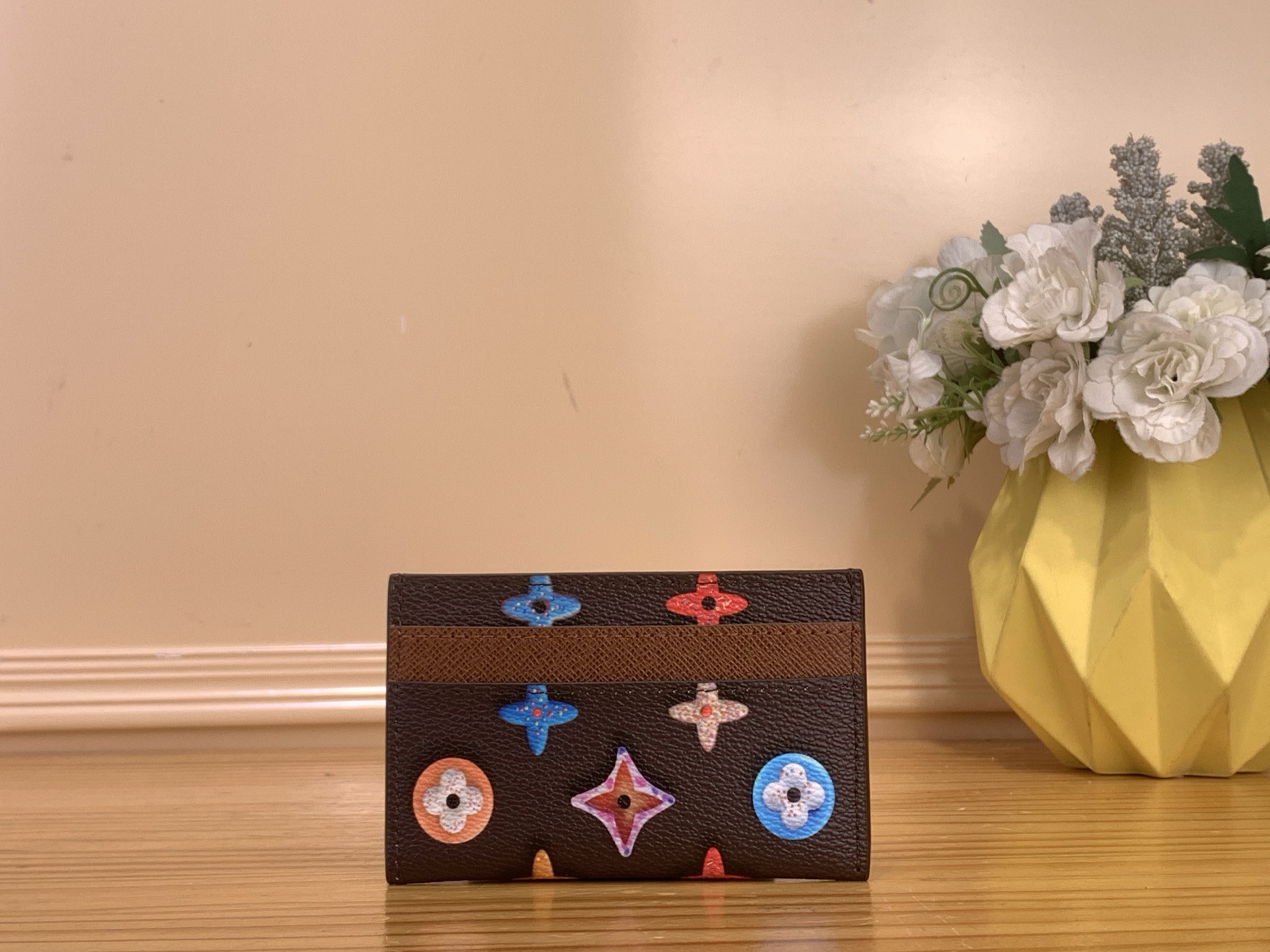 Картхолдер унисекс в стиле Louis Vuitton Double Monogram Donuts коричневого цвета