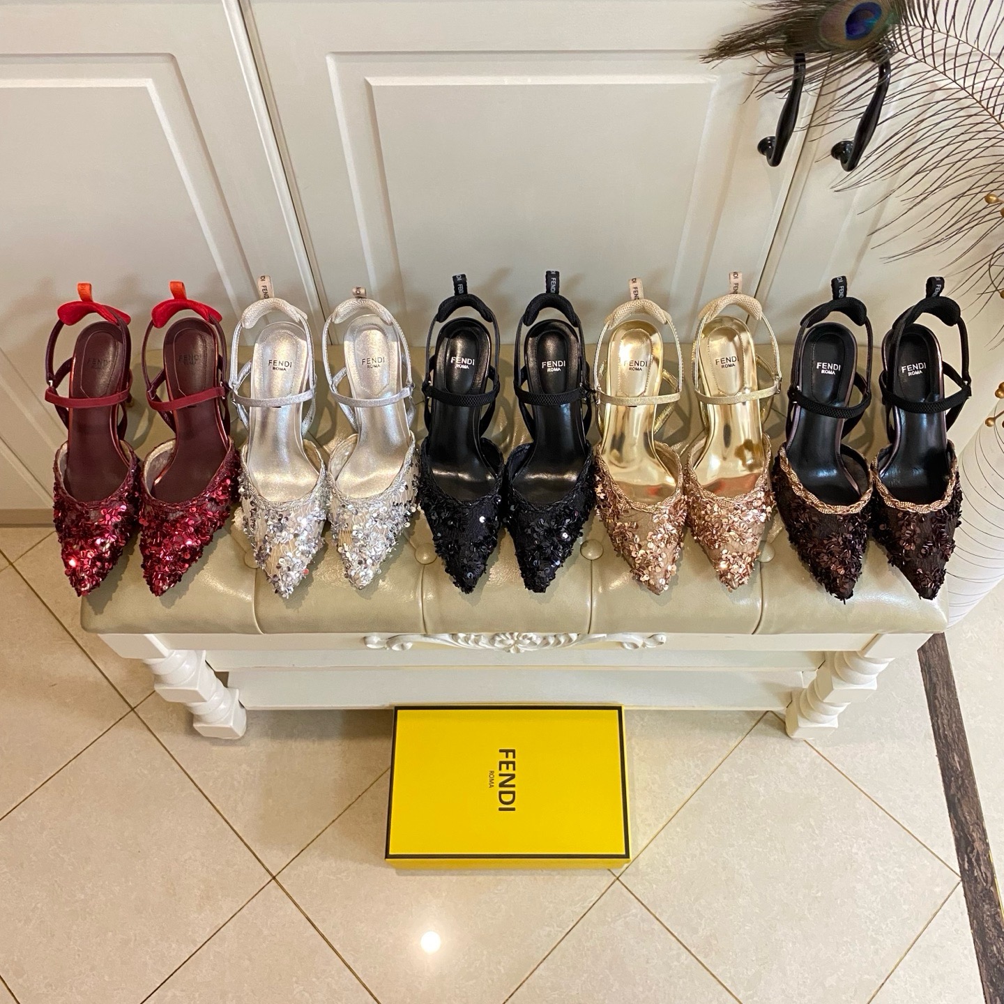 Туфли женские в стиле Fendi из сетки с пайетками и ремешком