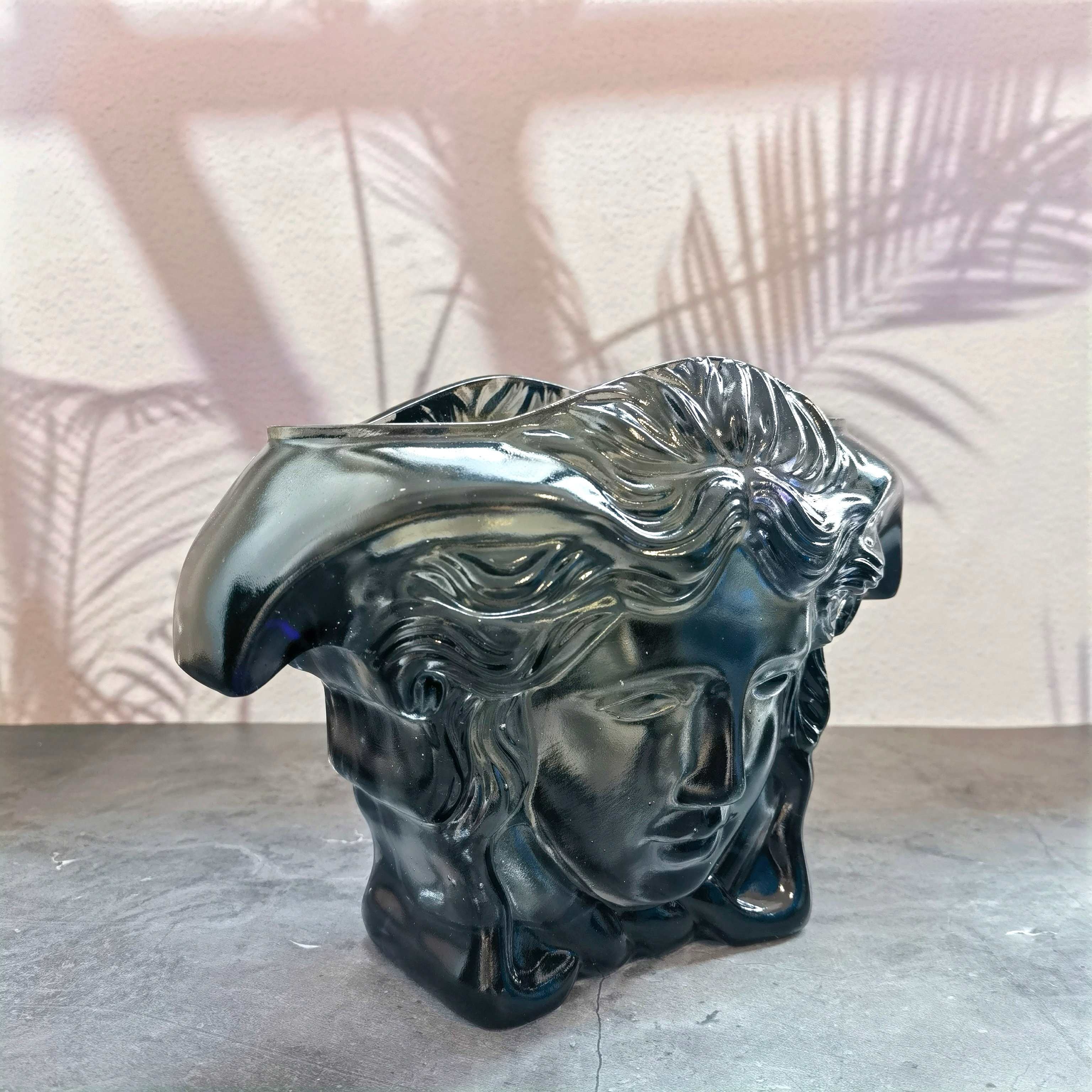 Ваза хрустальная в стиле Versace Medusa Head, дымчатого цвета