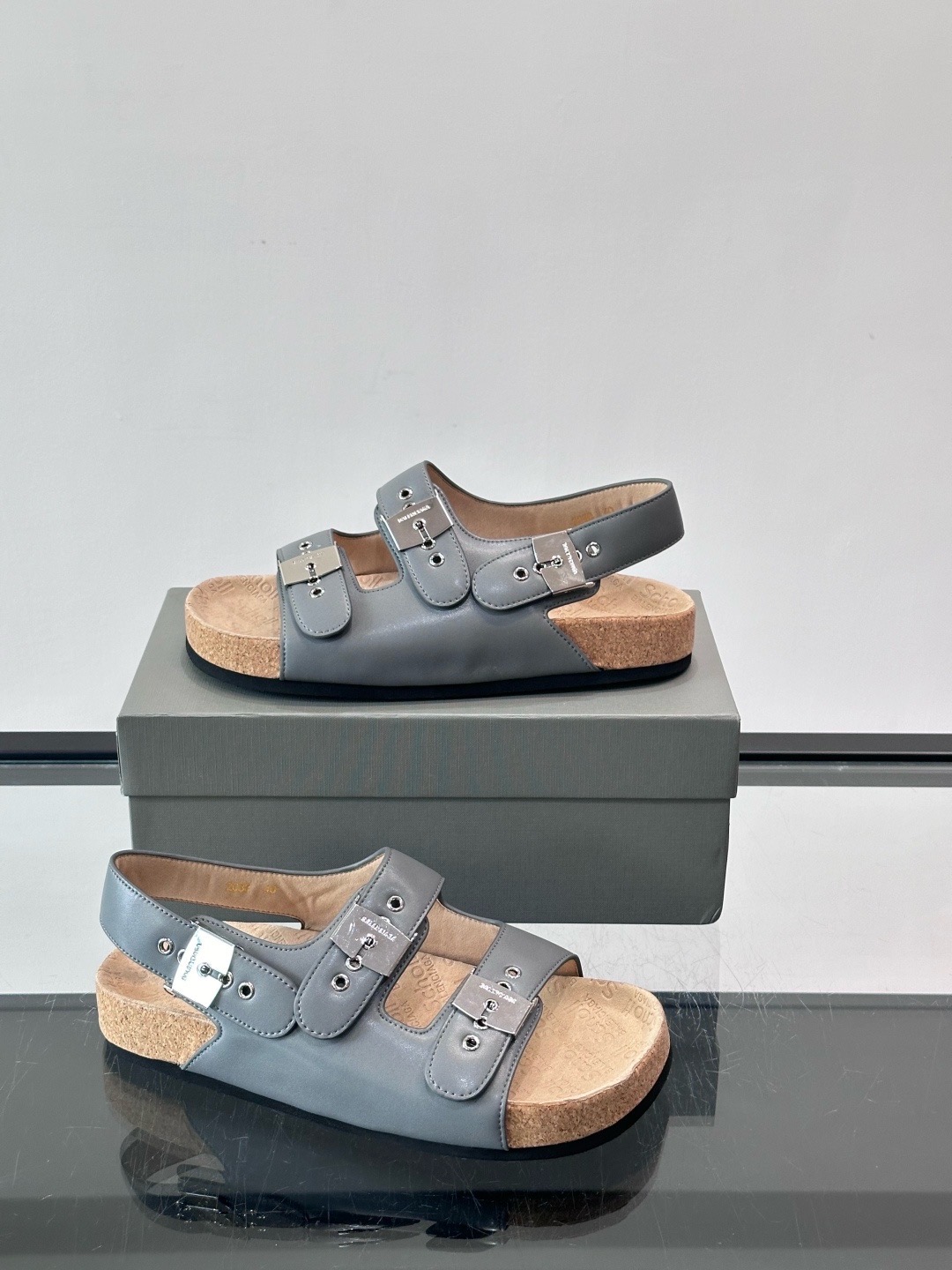 Сандалии мужские в стиле Balenciaga x Birkenstock Boston серого цвета