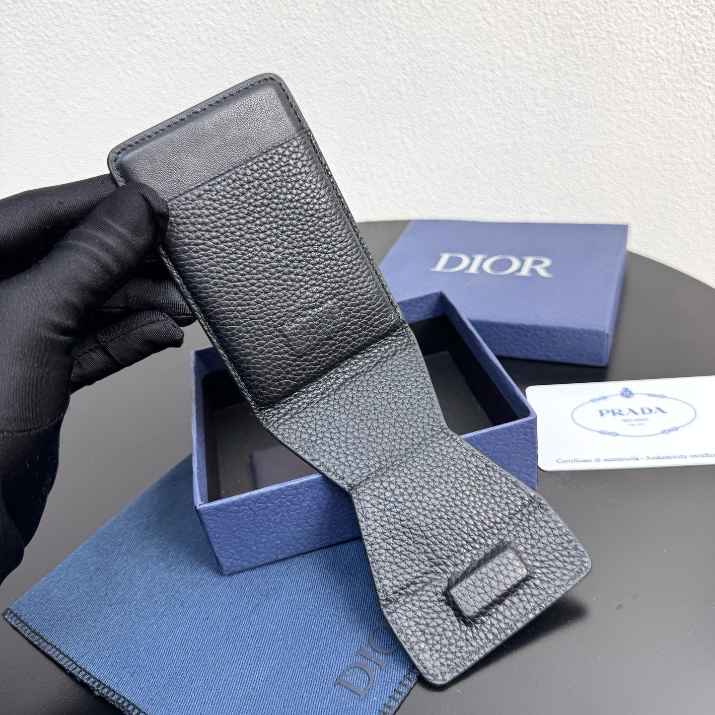 Картхолдер мужской Dior из чёрного цвета