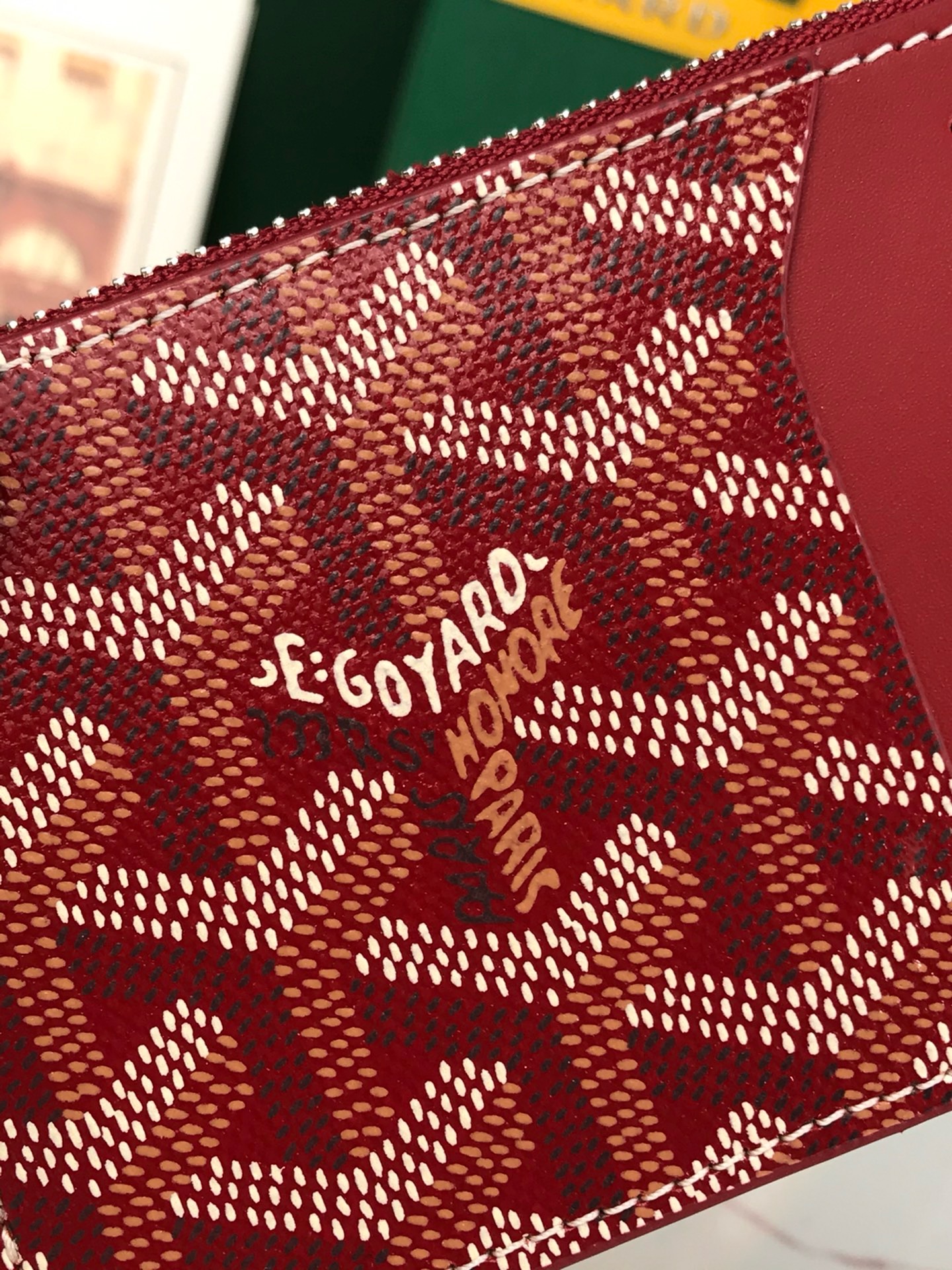 Картхолдер Goyard Bourbon красного цвета