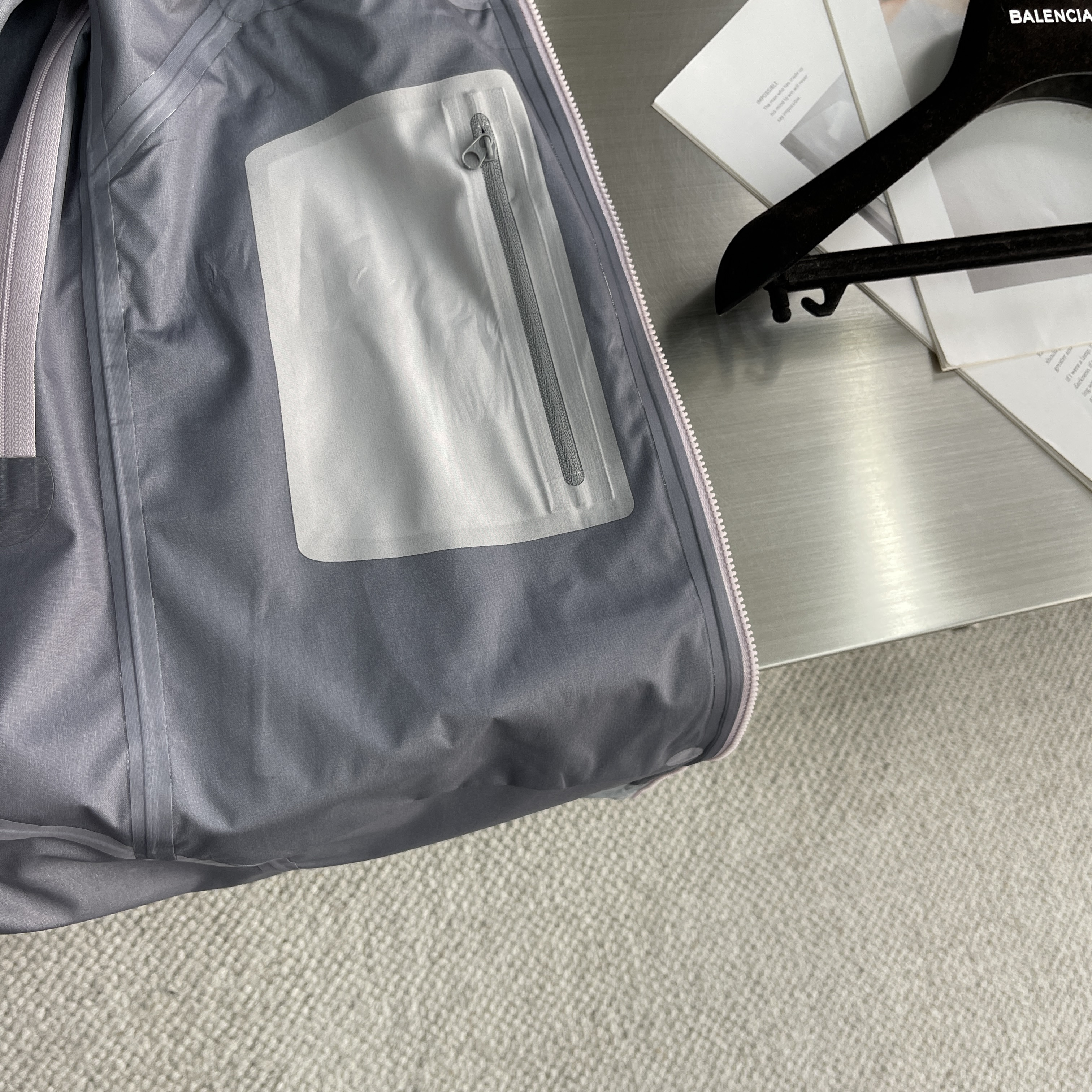 Куртка унисекс в стиле Arc'teryx Beta SL и с капюшоном пудрово-розового цвета