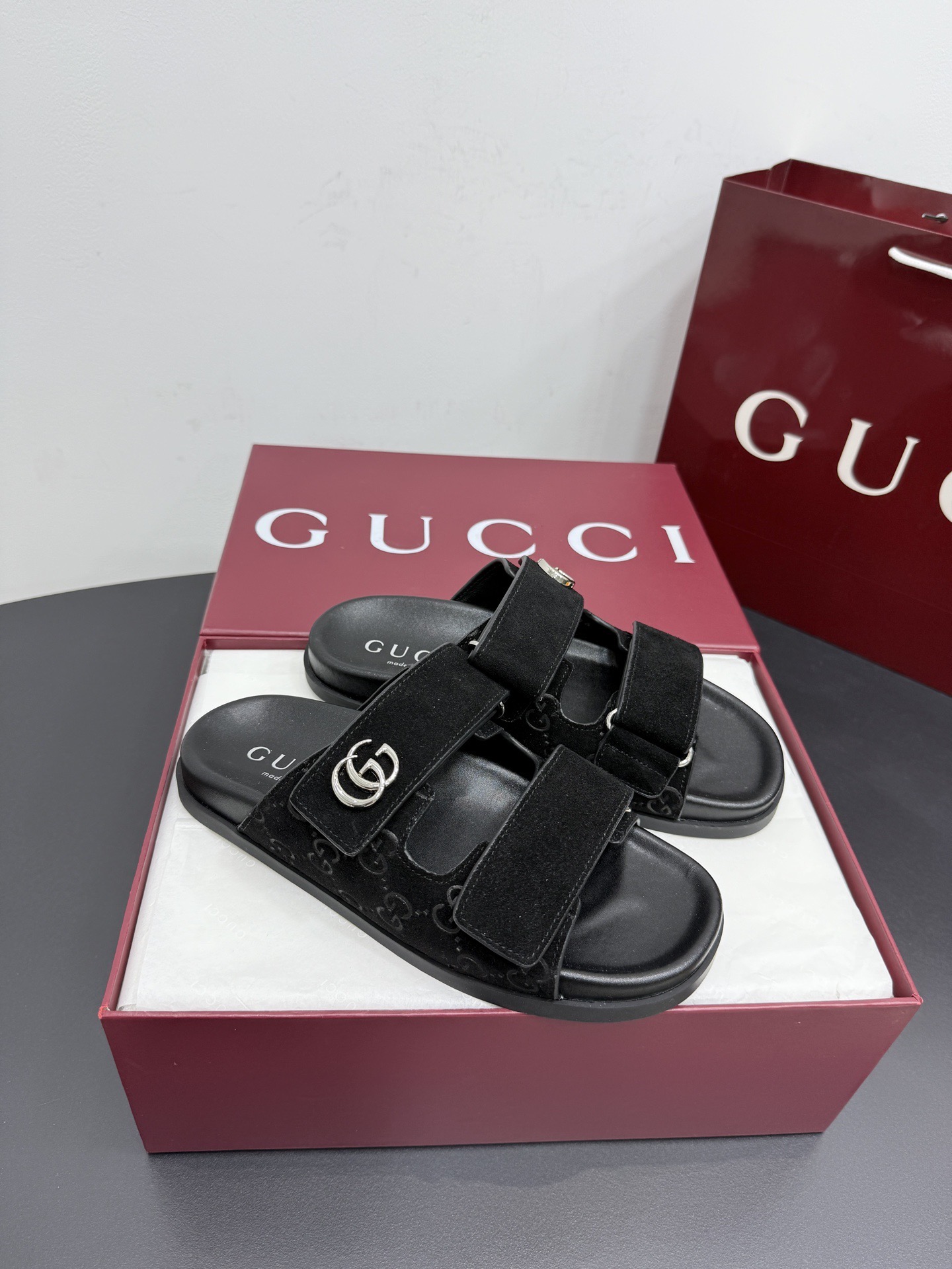 Сандалии женские в стиле Gucci GG чёрного цвета