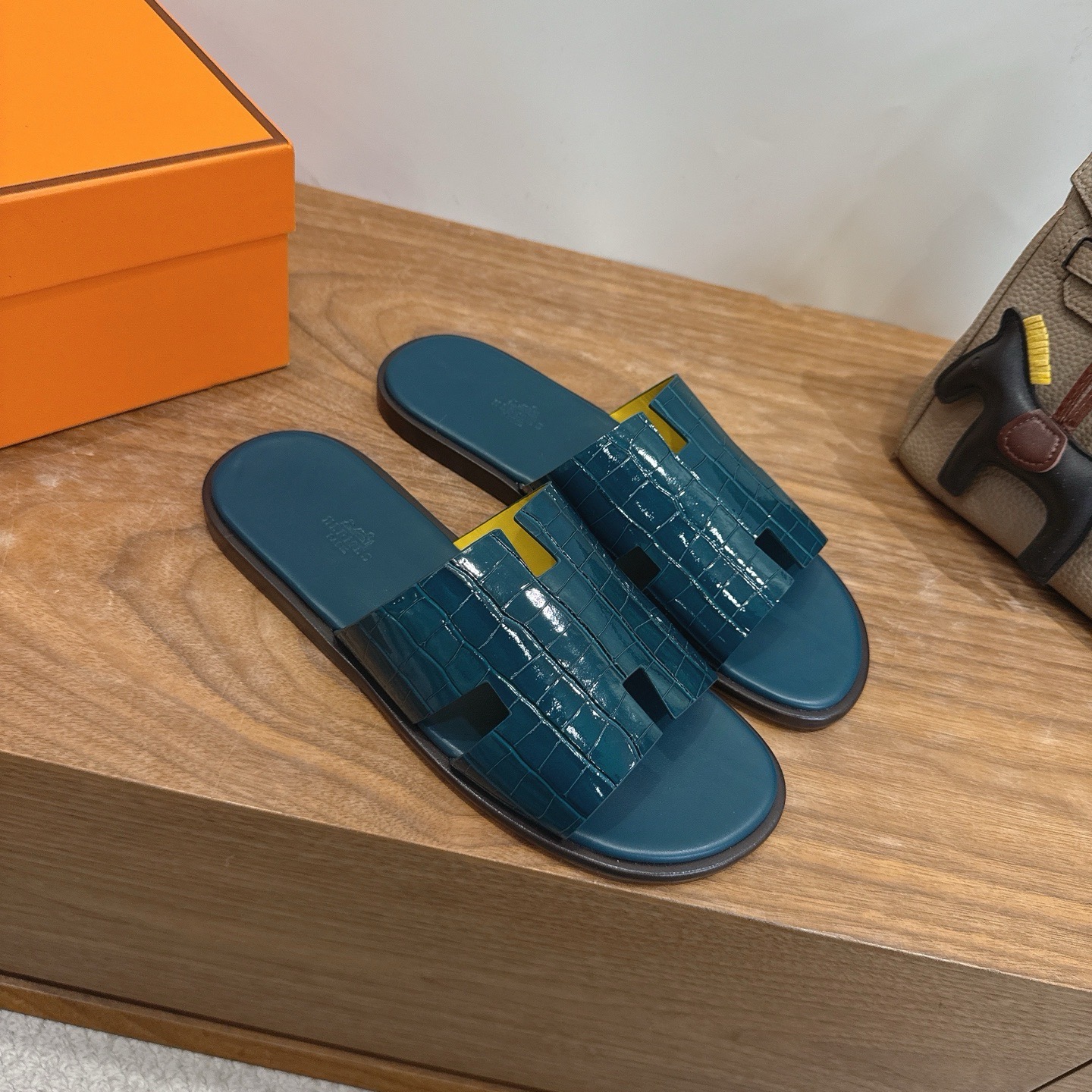 Шлёпанцы мужские в стиле Hermès Eclair сине-зелёного цвета