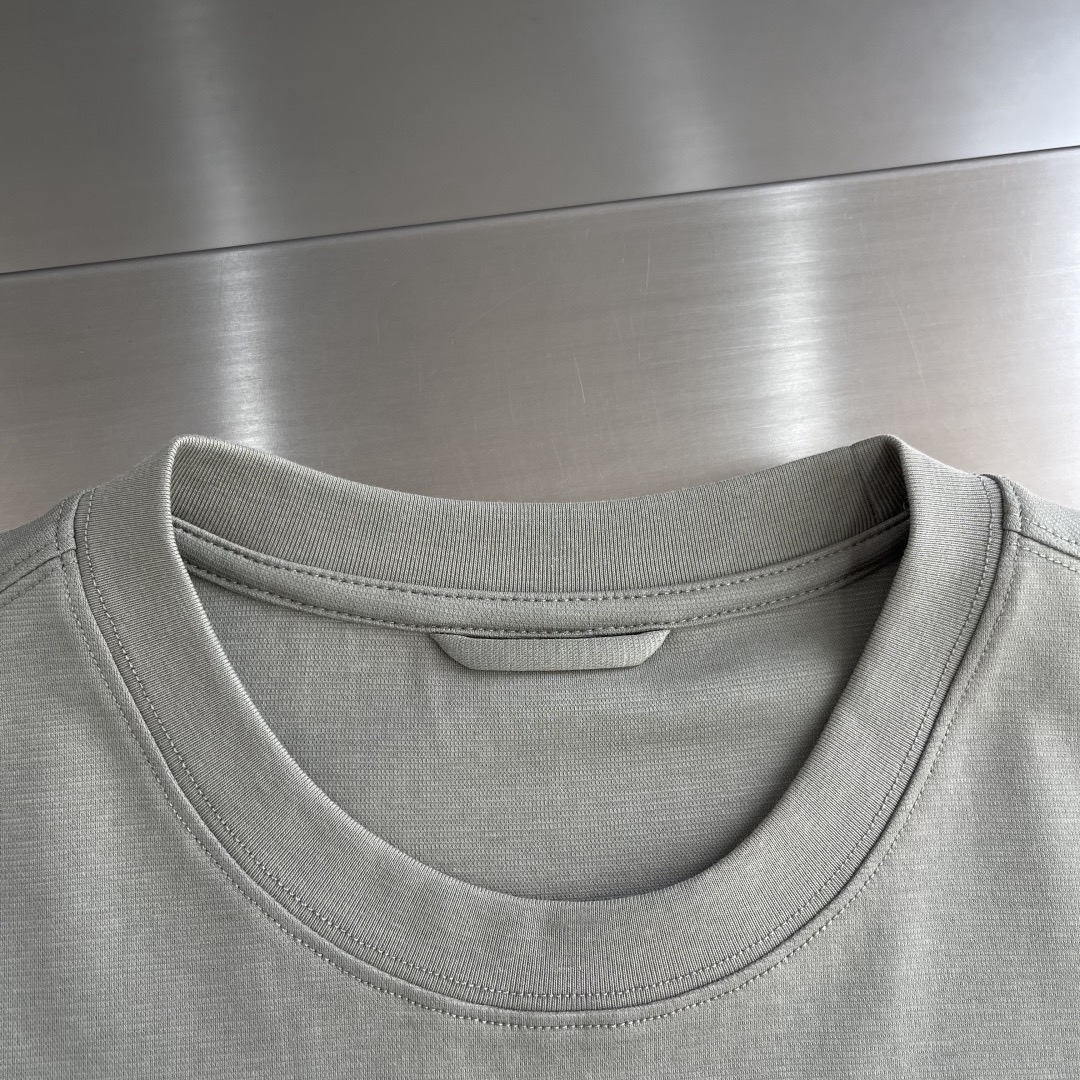 Футболка мужская в стиле Moncler с принтом оливкового (хаки) цвета