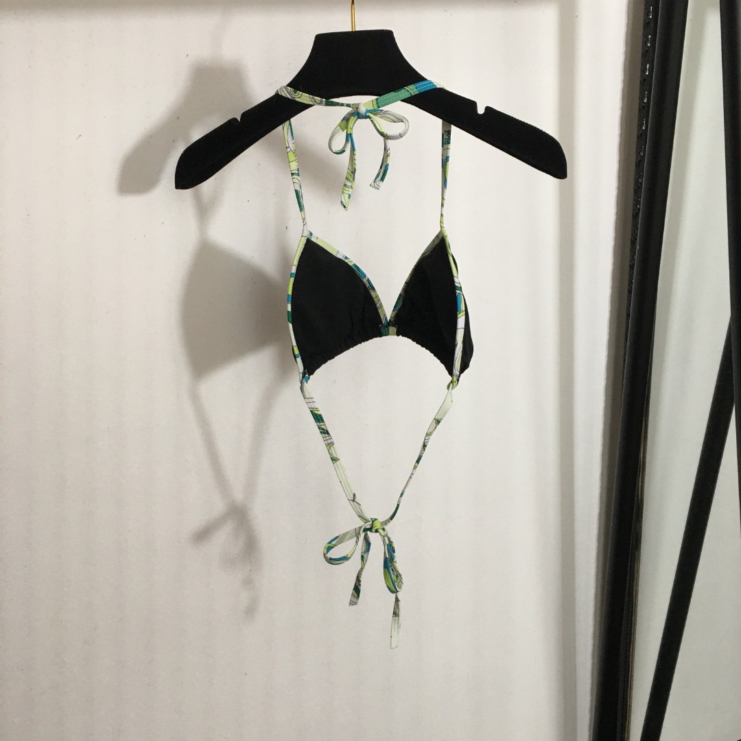 Купальник женский раздельный чёрного цвета с принтом на завязках