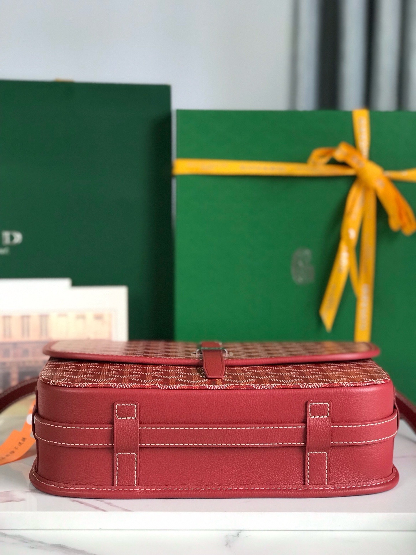 Сумка женская Goyard Belvédère II красного цвета