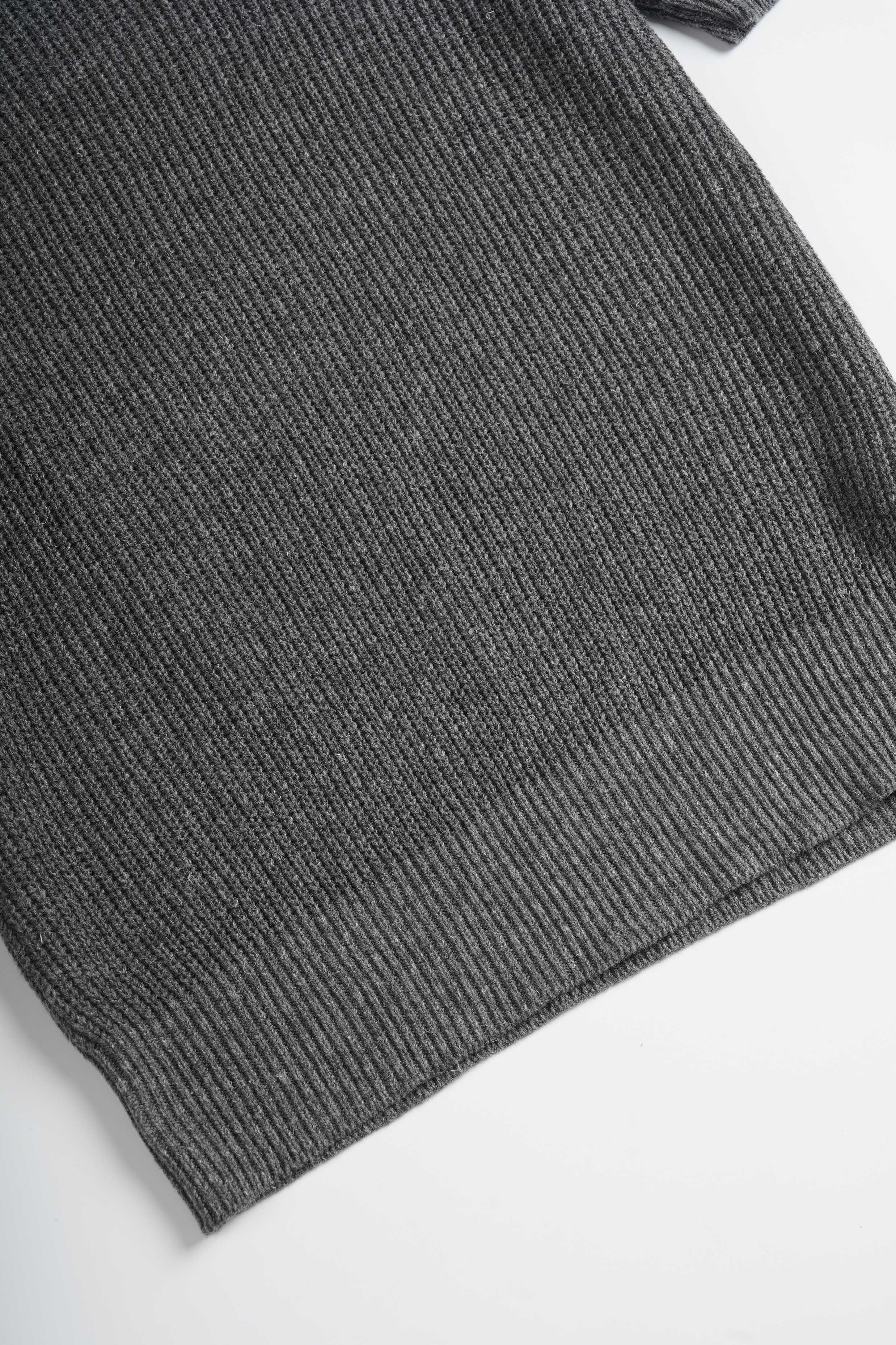 Футболка мужская в стиле Brunello Cucinelli из льна и хлопка серого цвета 