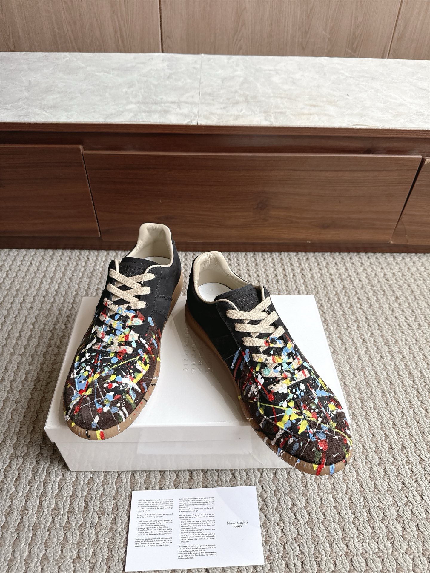 Кроссовки Maison Margiela Replica Paint Splatter чёрного цвета