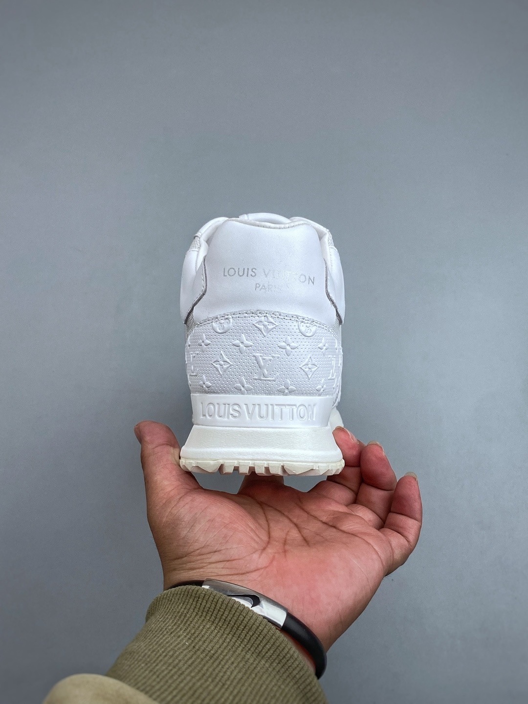 Кроссовки мужские в стиле Louis Vuitton Archlight белого цвета