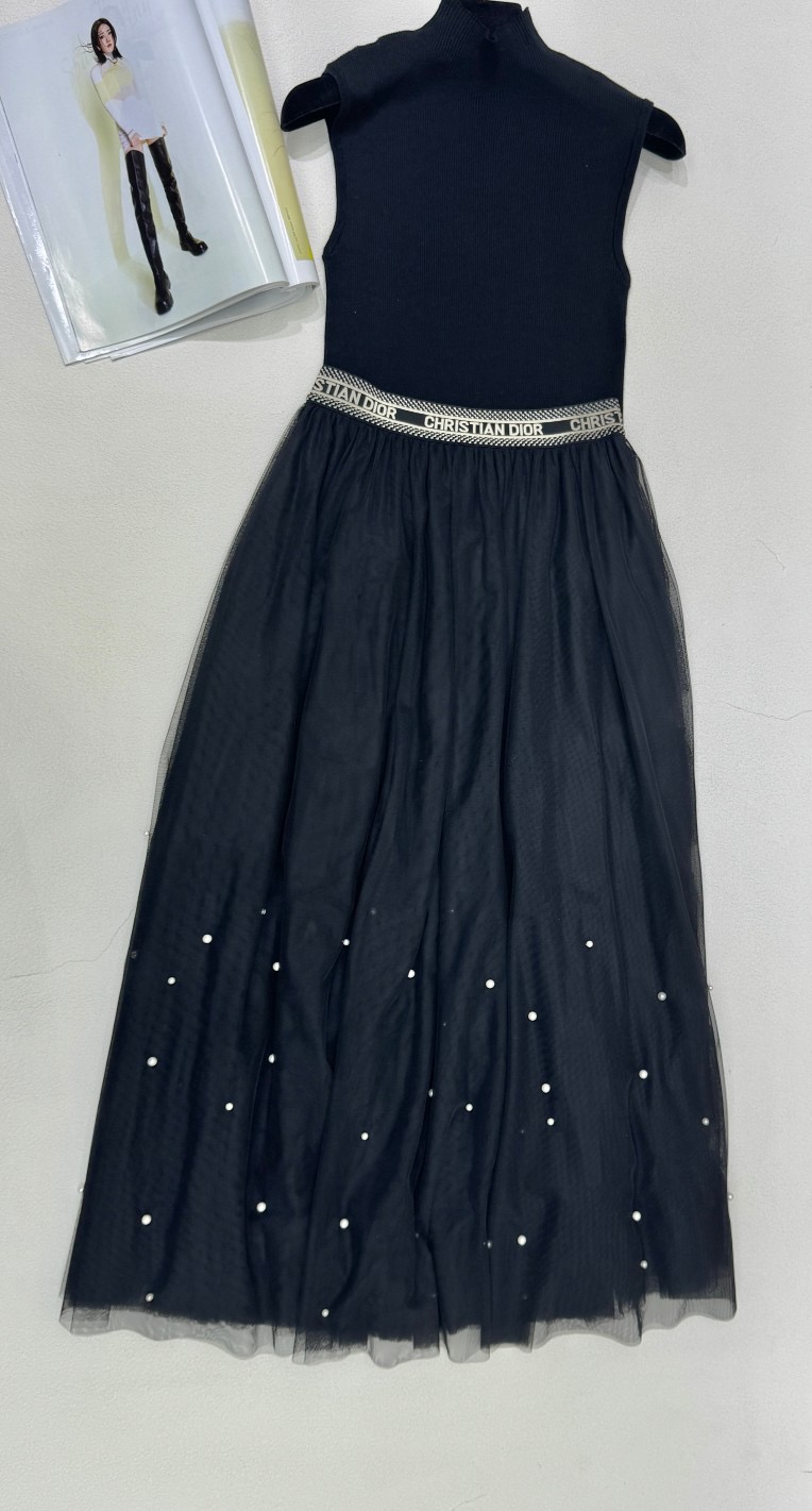 Юбка женская в стиле Dior миди из многослойной сетки чёрного цвета с декором из жемчужных бусин