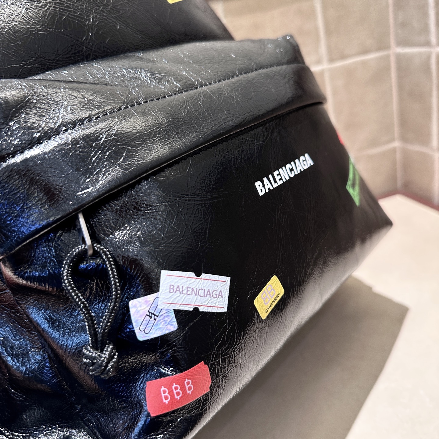 Рюкзак мужской в стиле Balenciaga Explorer чёрного цвета с принтами