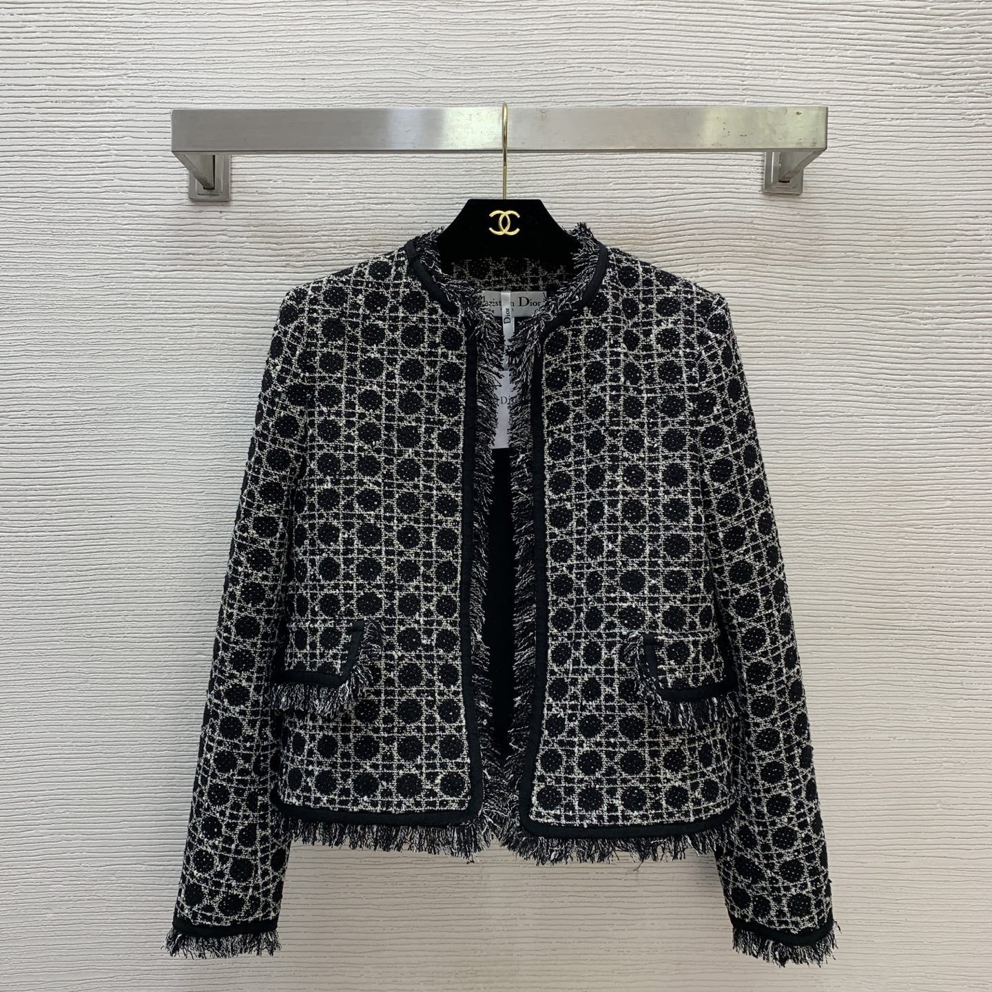 Жакет женский в стиле Dior чёрного цвета с бахромой