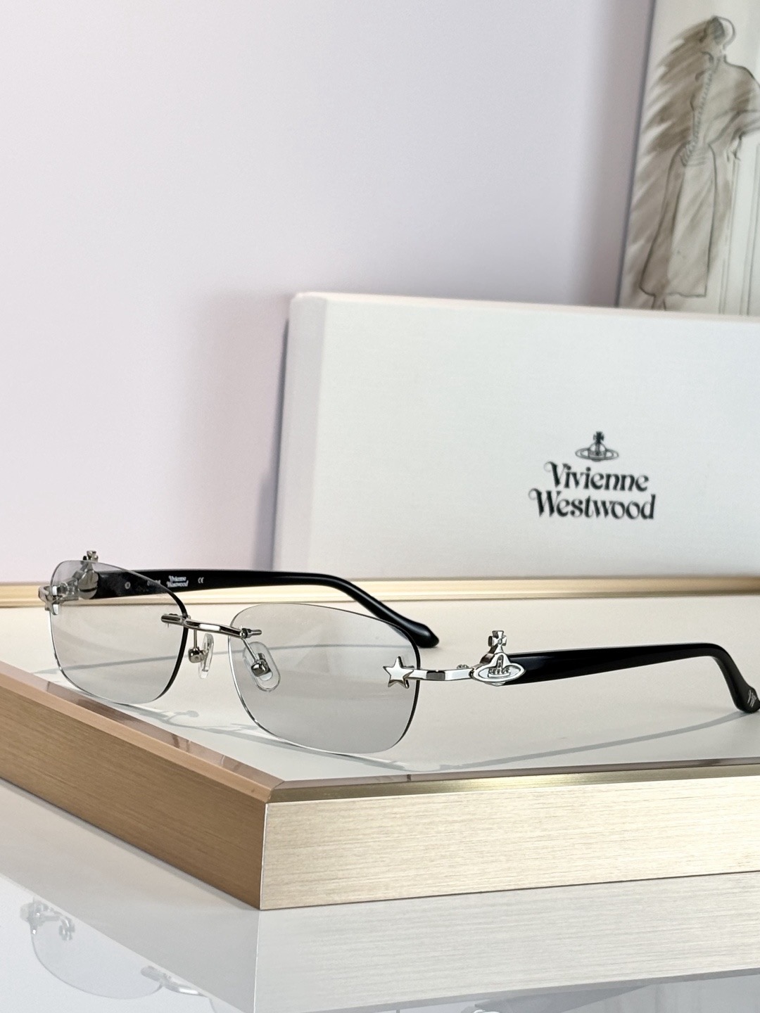 Очки солнцезащитные женские в стиле Vivienne Westwood