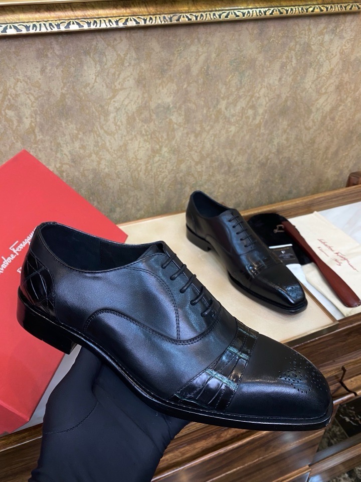 Туфли мужские в стиле Salvatore Ferragamo черного цвета
