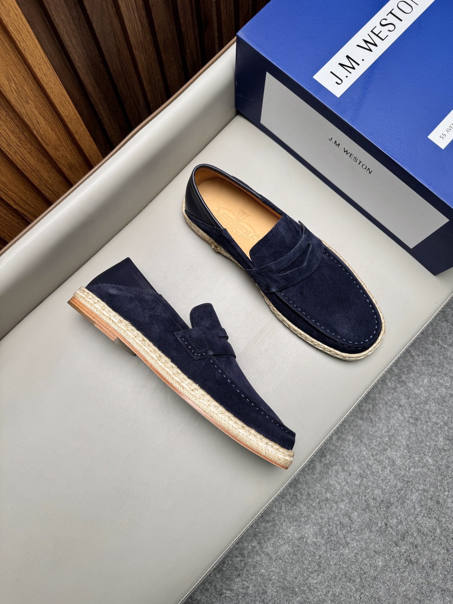 Лоферы мужские в стиле J.M. Weston синего цвета