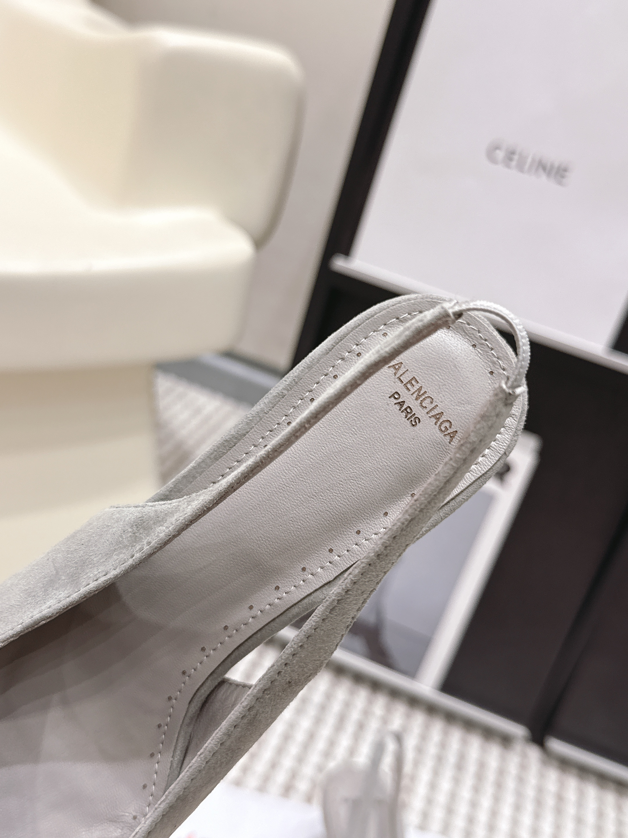 Туфли женские в стиле Balenciaga серого цвета