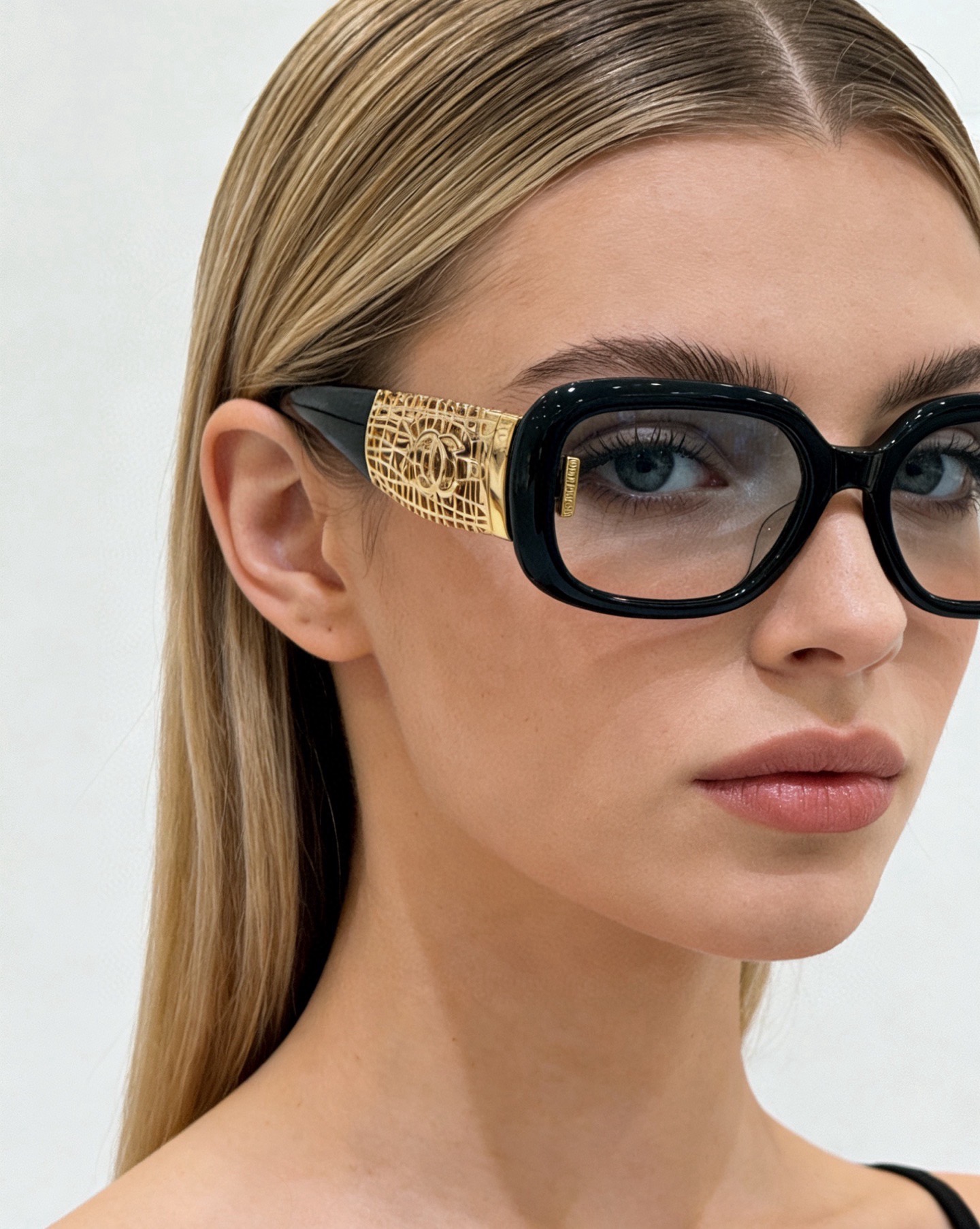 Очки солнцезащитные женские в стиле Chanel