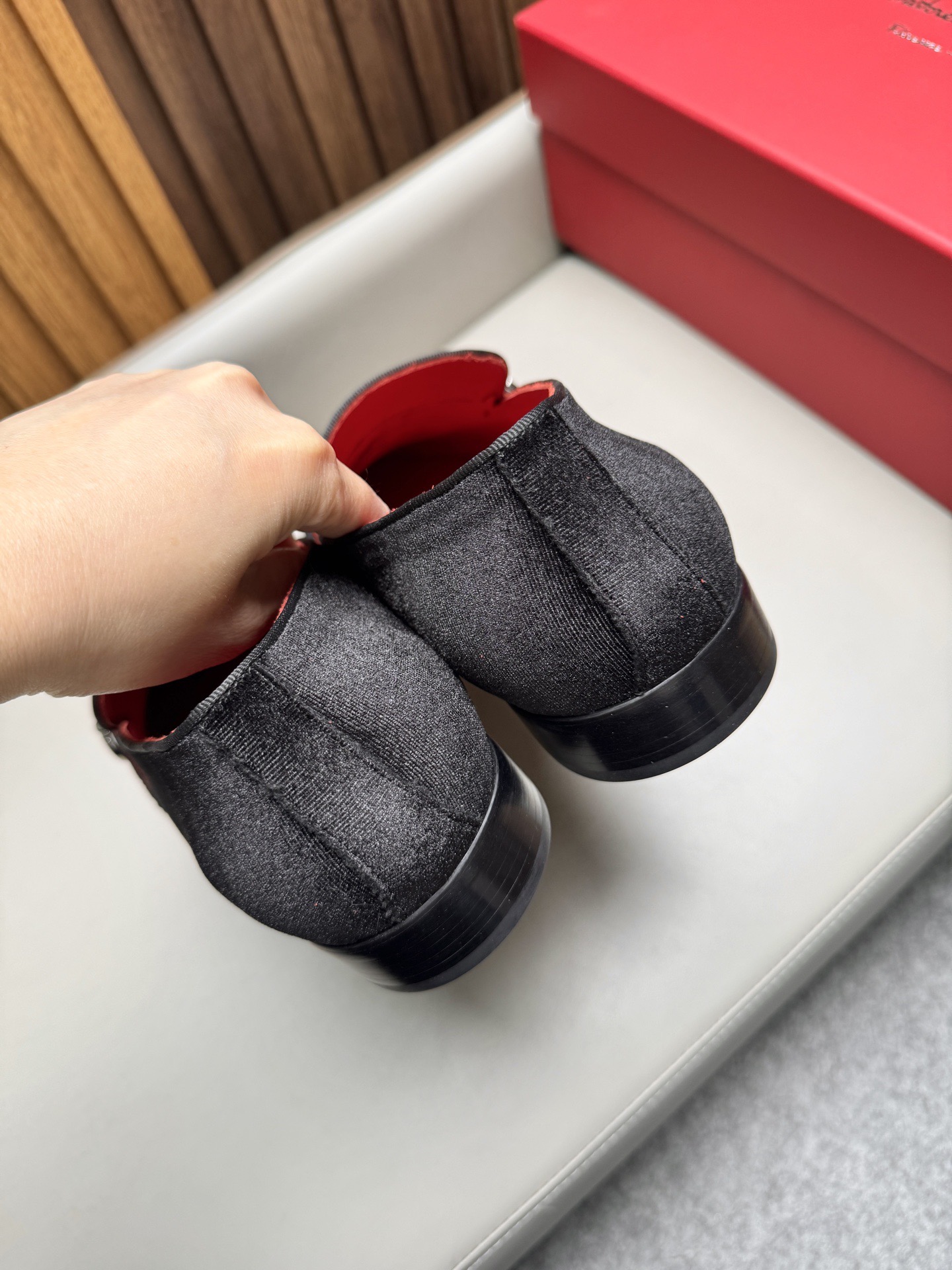 Лоферы мужские в стиле Ferragamo Gancini черного цвета