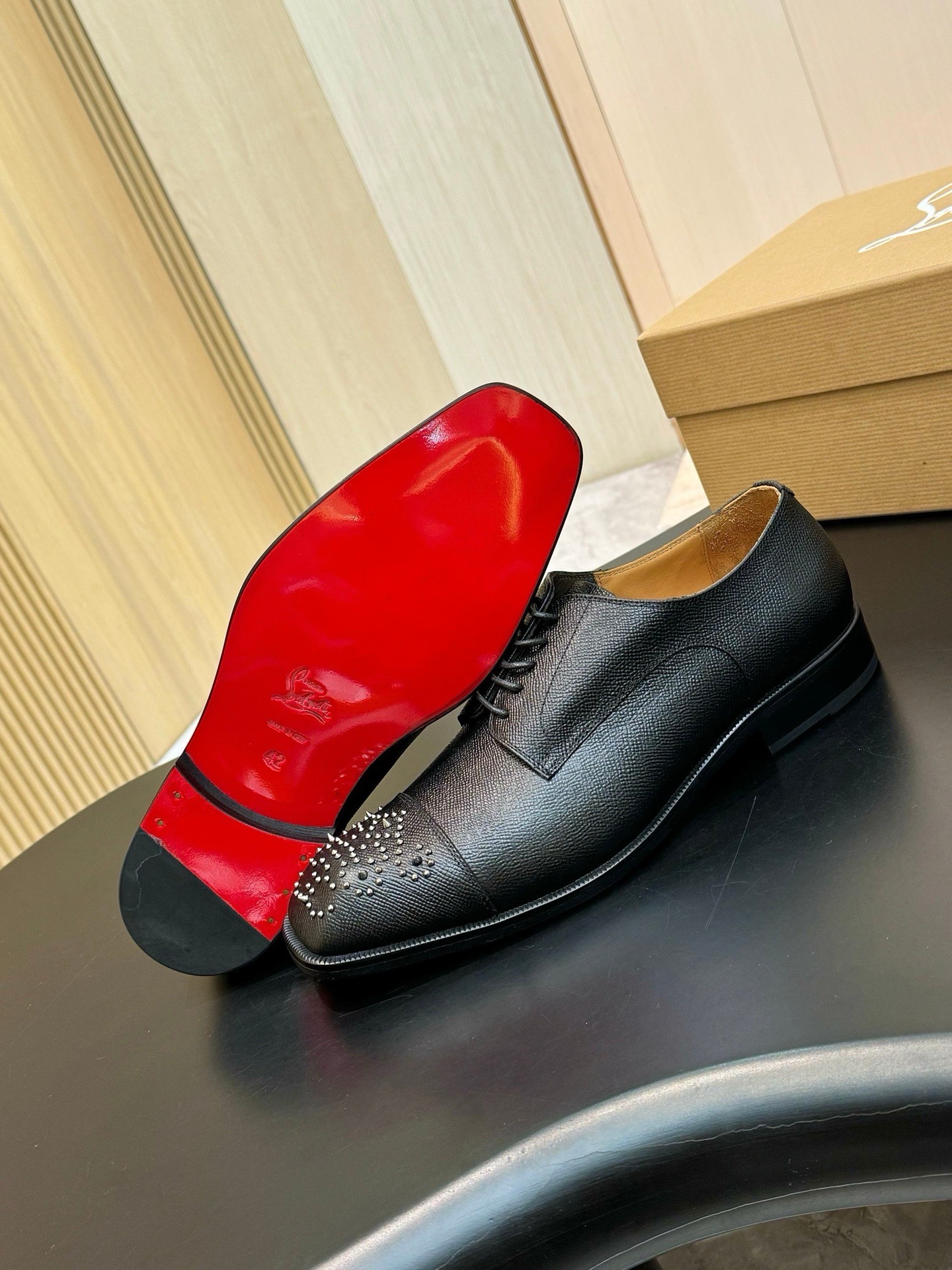 Туфли-дерби мужские Christian Louboutin Grave Derby чёрного цвета