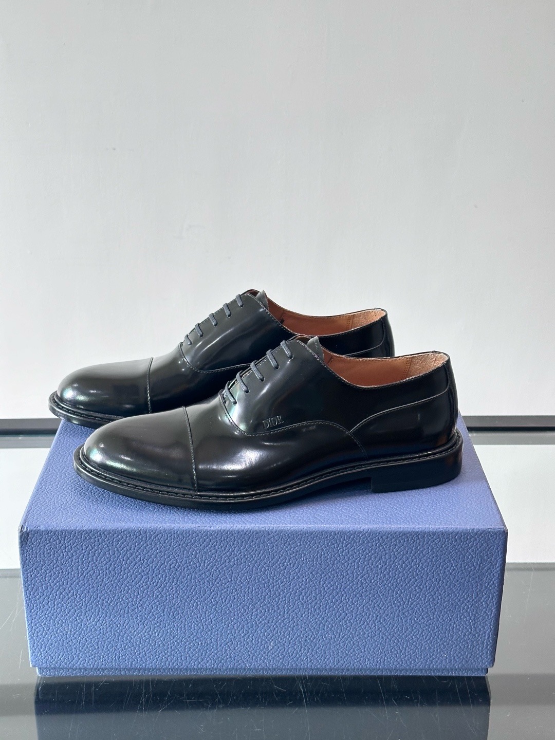 Туфли мужские в стиле Dior Oxford из натуральной кожи черного цвета