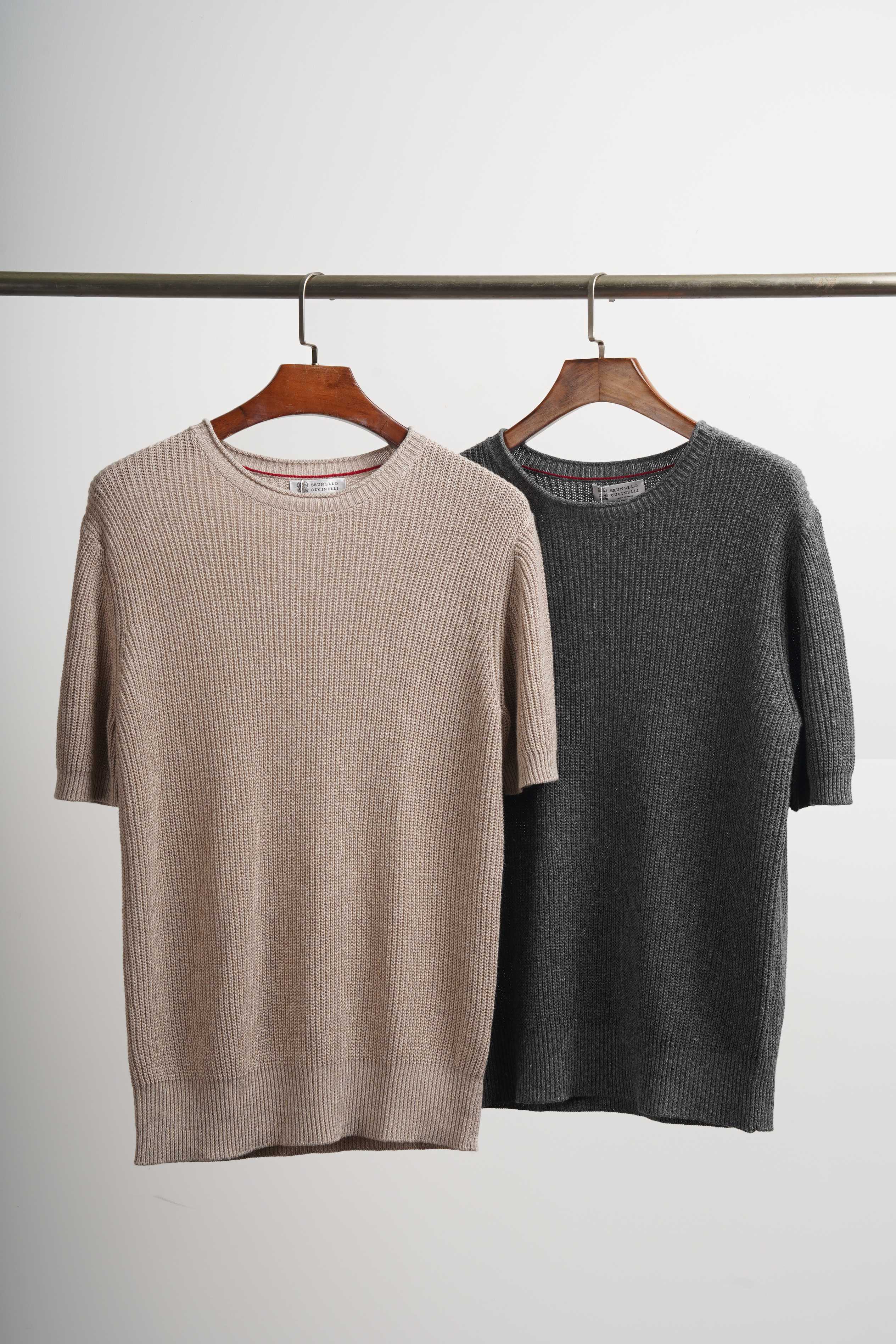 Футболка мужская в стиле Brunello Cucinelli из льна и хлопка серого цвета 